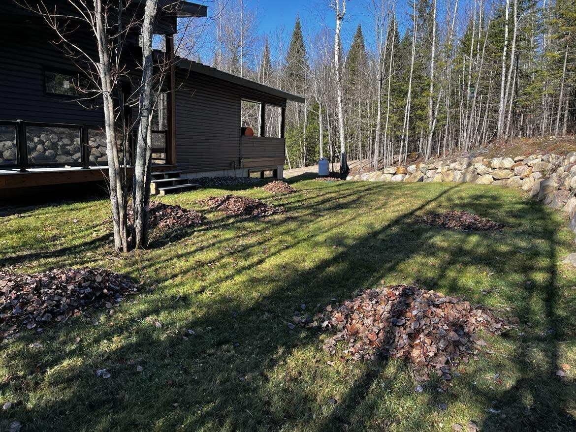 









10


Ch. de la Paix

,
Saint-Michel-des-Saints,




QC
J0K3B0

