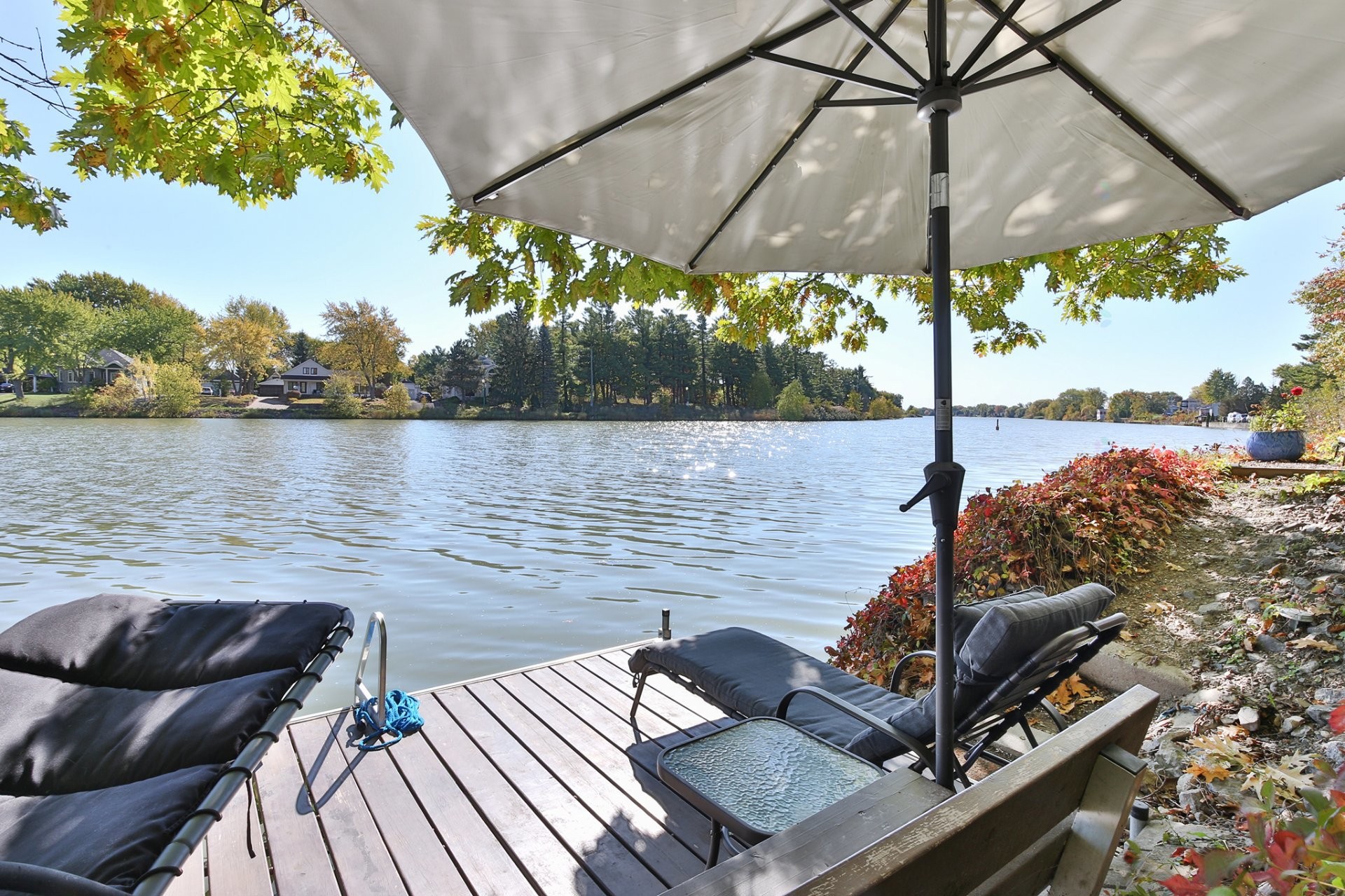 









357


Rue Jean-Talon

,
Saint-Jean-sur-Richelieu,




QC
J2W1M7

