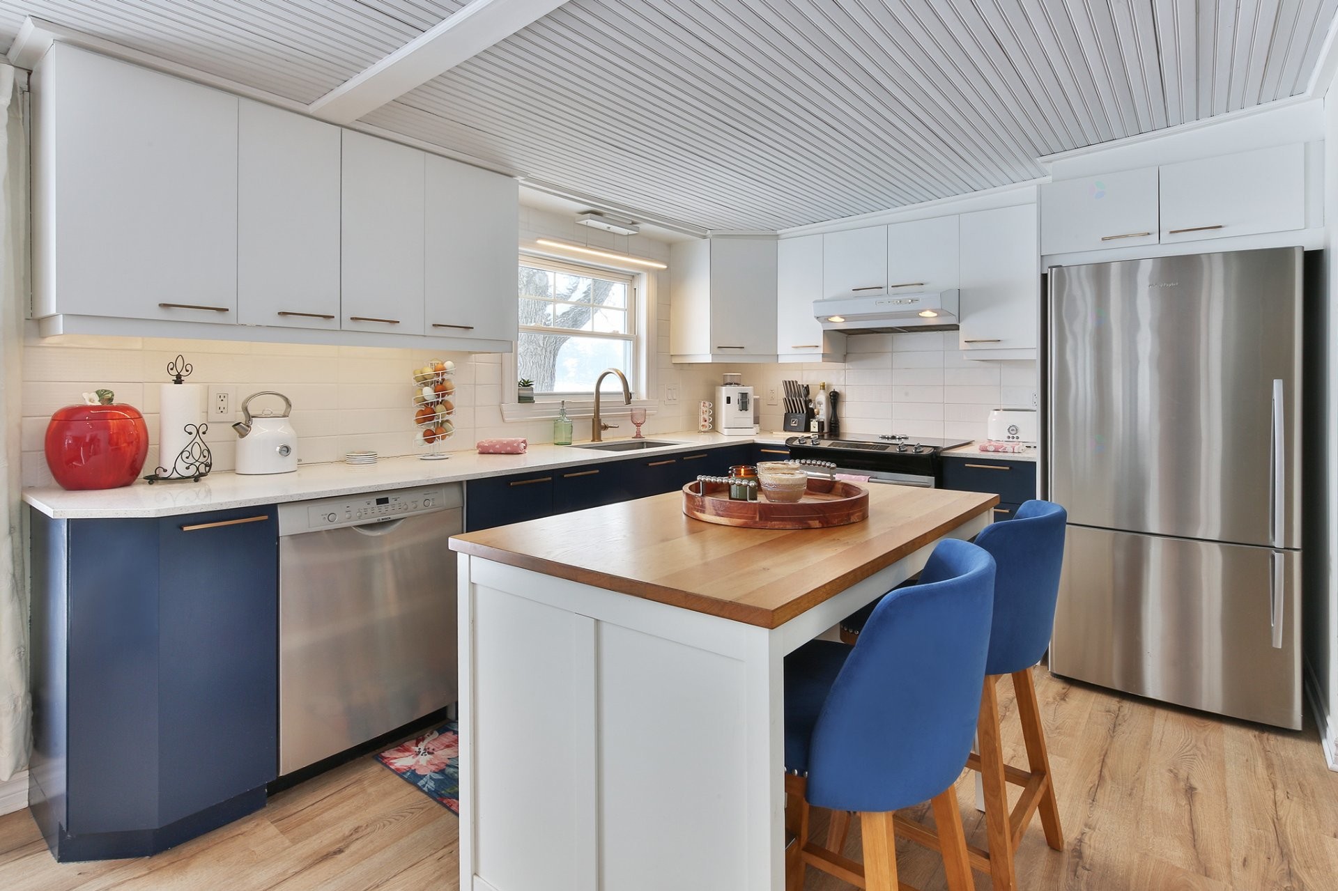 









357


Rue Jean-Talon

,
Saint-Jean-sur-Richelieu,




QC
J2W1M7

