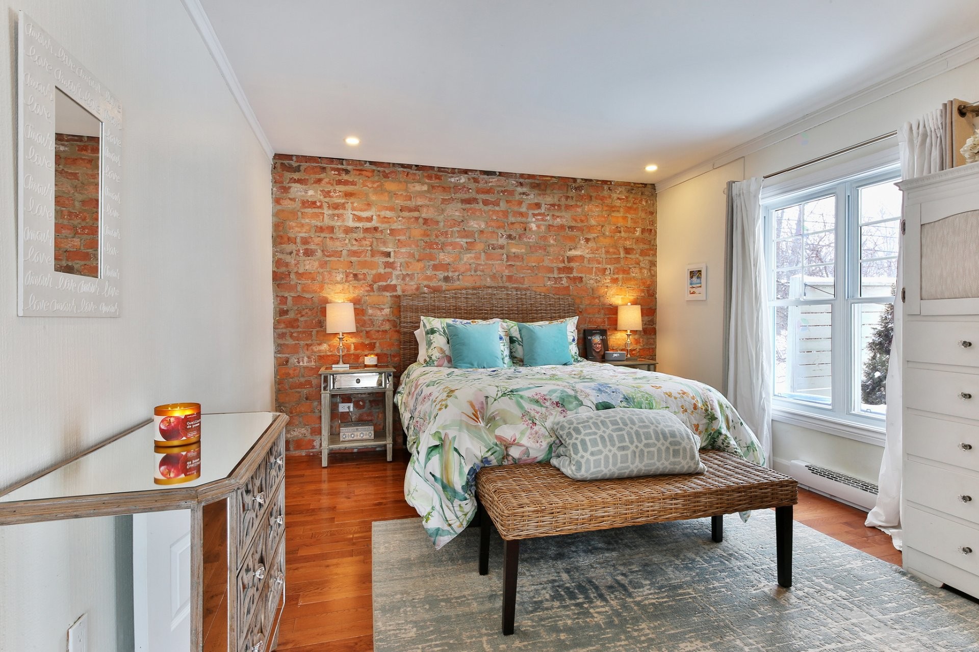 









357


Rue Jean-Talon

,
Saint-Jean-sur-Richelieu,




QC
J2W1M7

