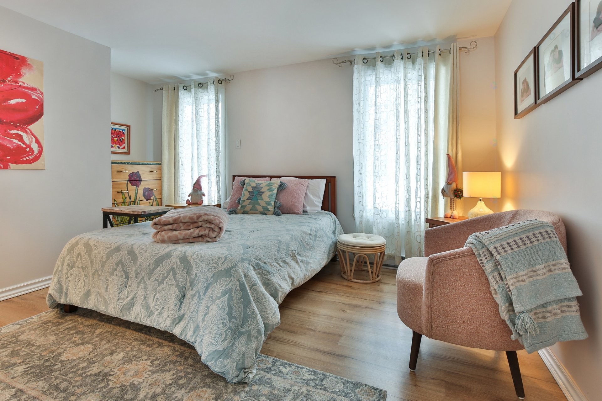 









357


Rue Jean-Talon

,
Saint-Jean-sur-Richelieu,




QC
J2W1M7

