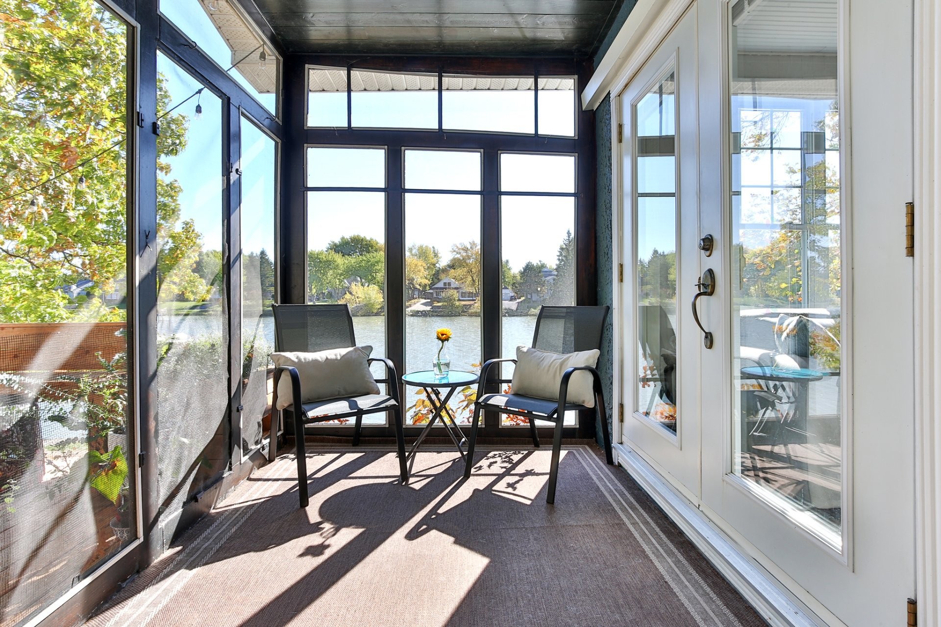 









357


Rue Jean-Talon

,
Saint-Jean-sur-Richelieu,




QC
J2W1M7

