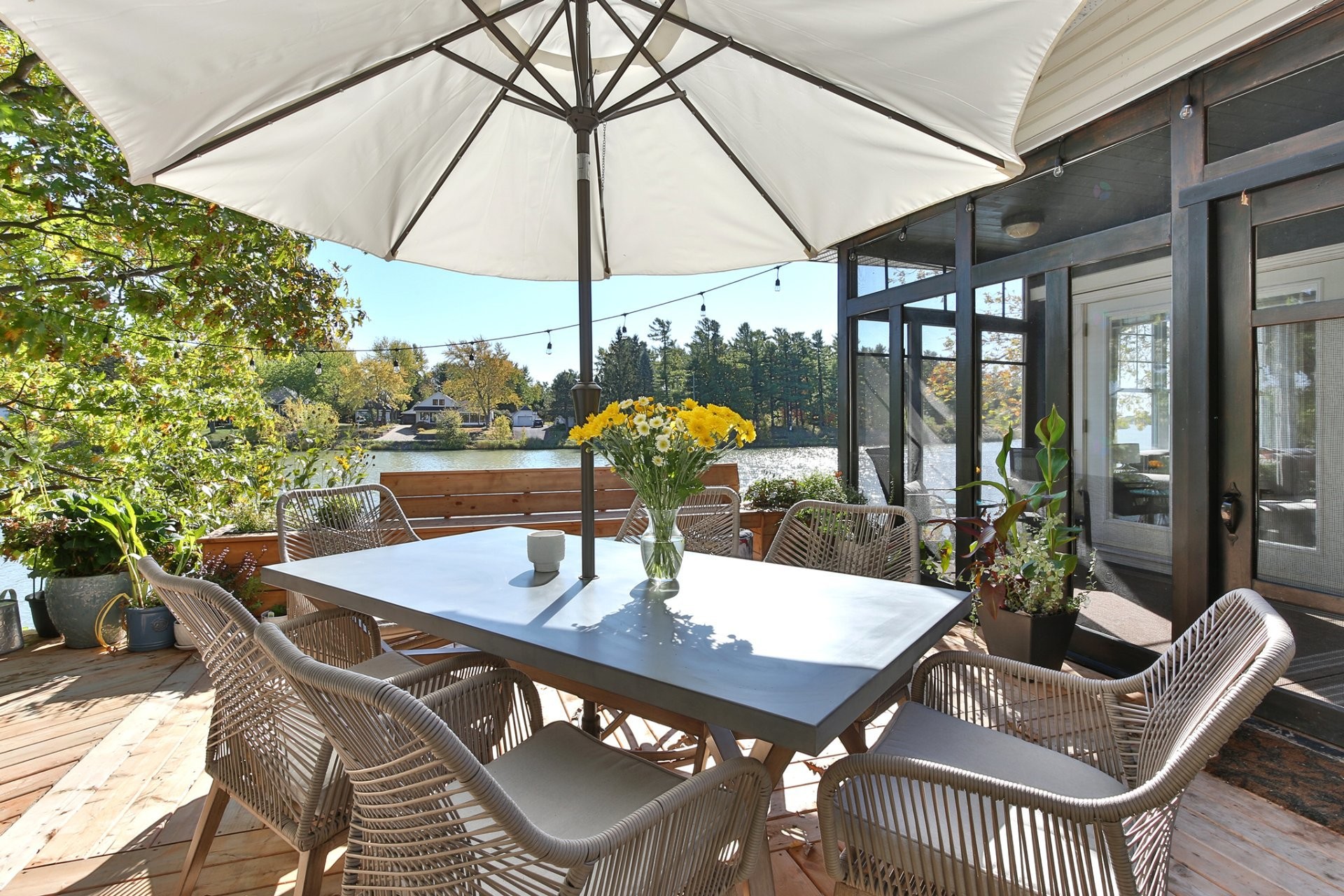 









357


Rue Jean-Talon

,
Saint-Jean-sur-Richelieu,




QC
J2W1M7

