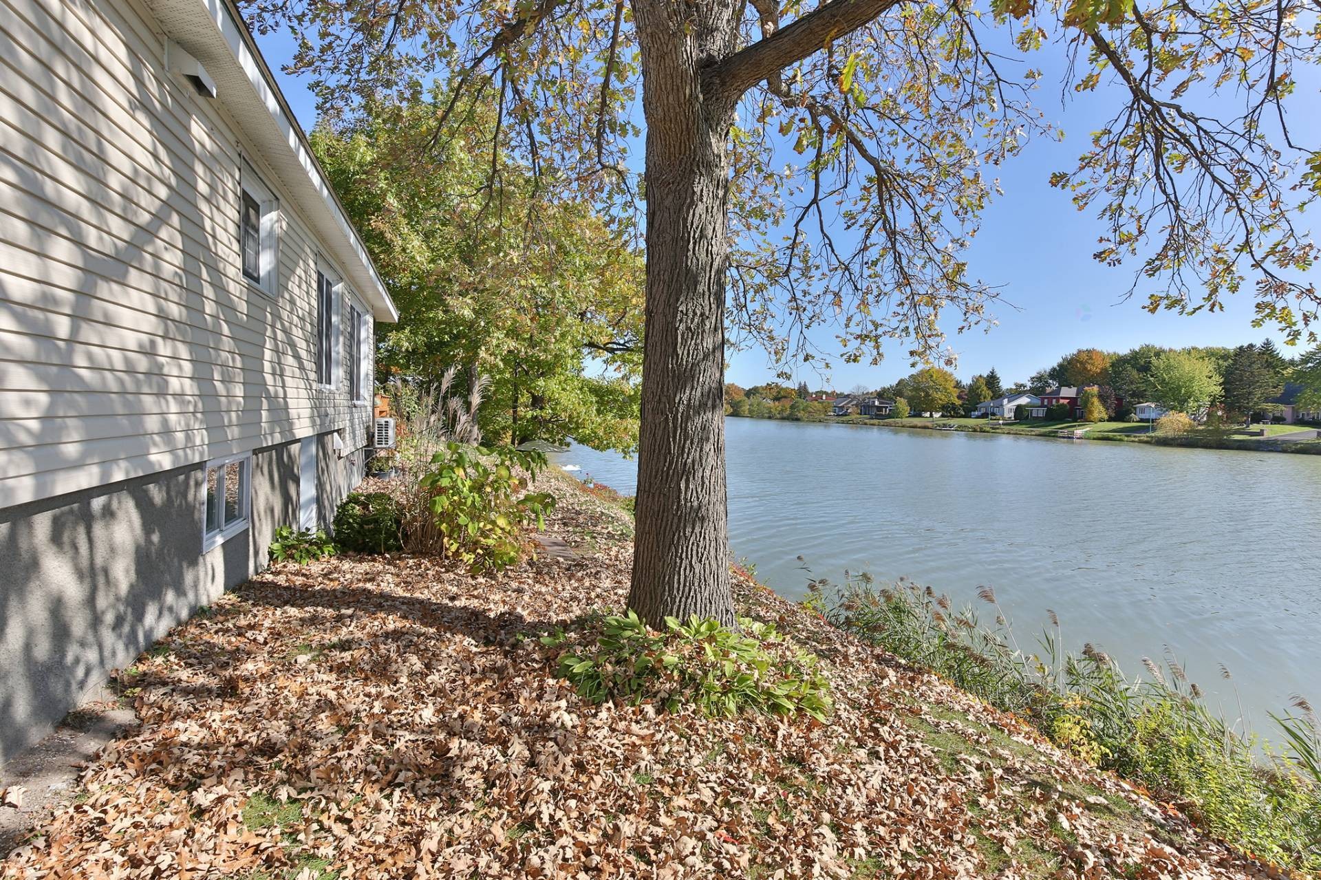 









357


Rue Jean-Talon

,
Saint-Jean-sur-Richelieu,




QC
J2W1M7

