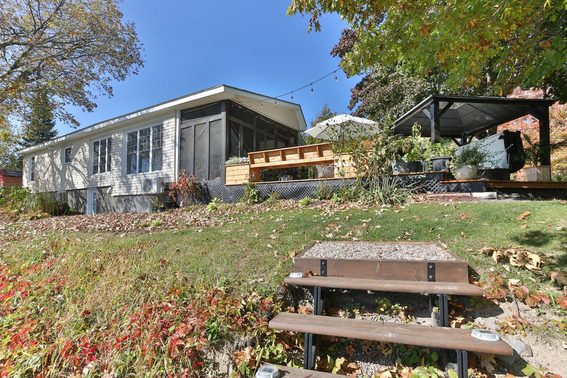 









357


Rue Jean-Talon

,
Saint-Jean-sur-Richelieu,




QC
J2W1M7

