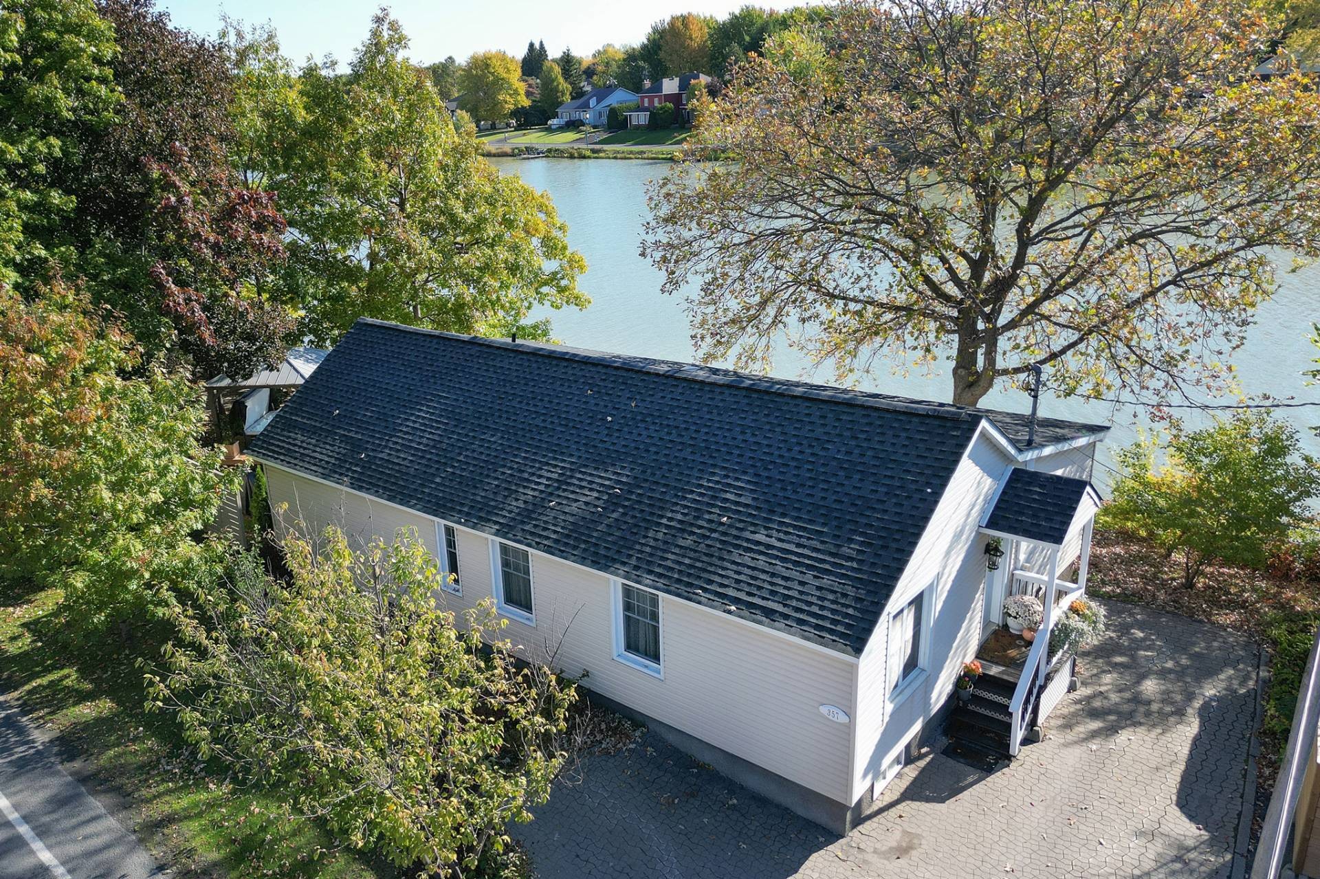 









357


Rue Jean-Talon

,
Saint-Jean-sur-Richelieu,




QC
J2W1M7

