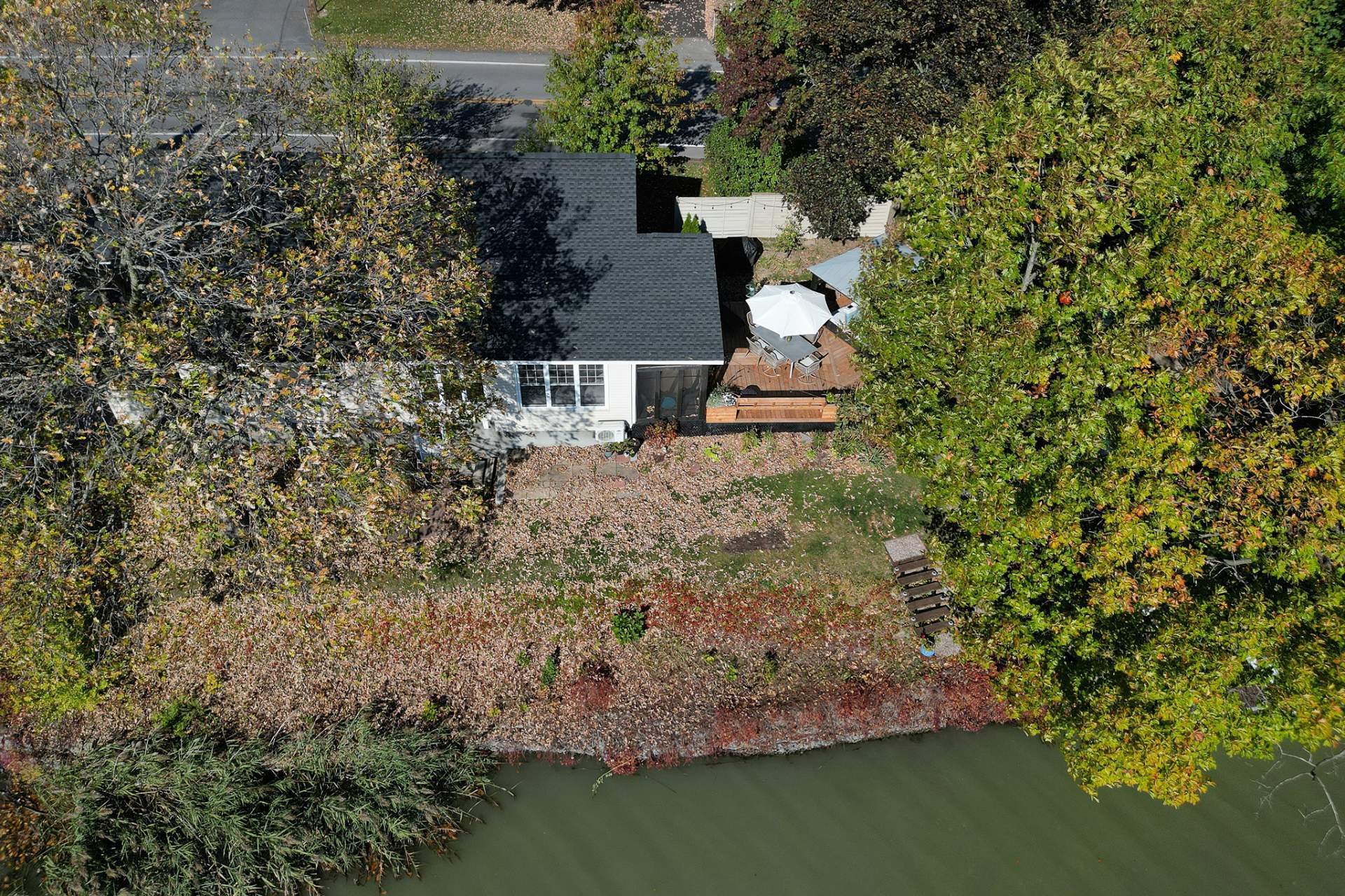 









357


Rue Jean-Talon

,
Saint-Jean-sur-Richelieu,




QC
J2W1M7

