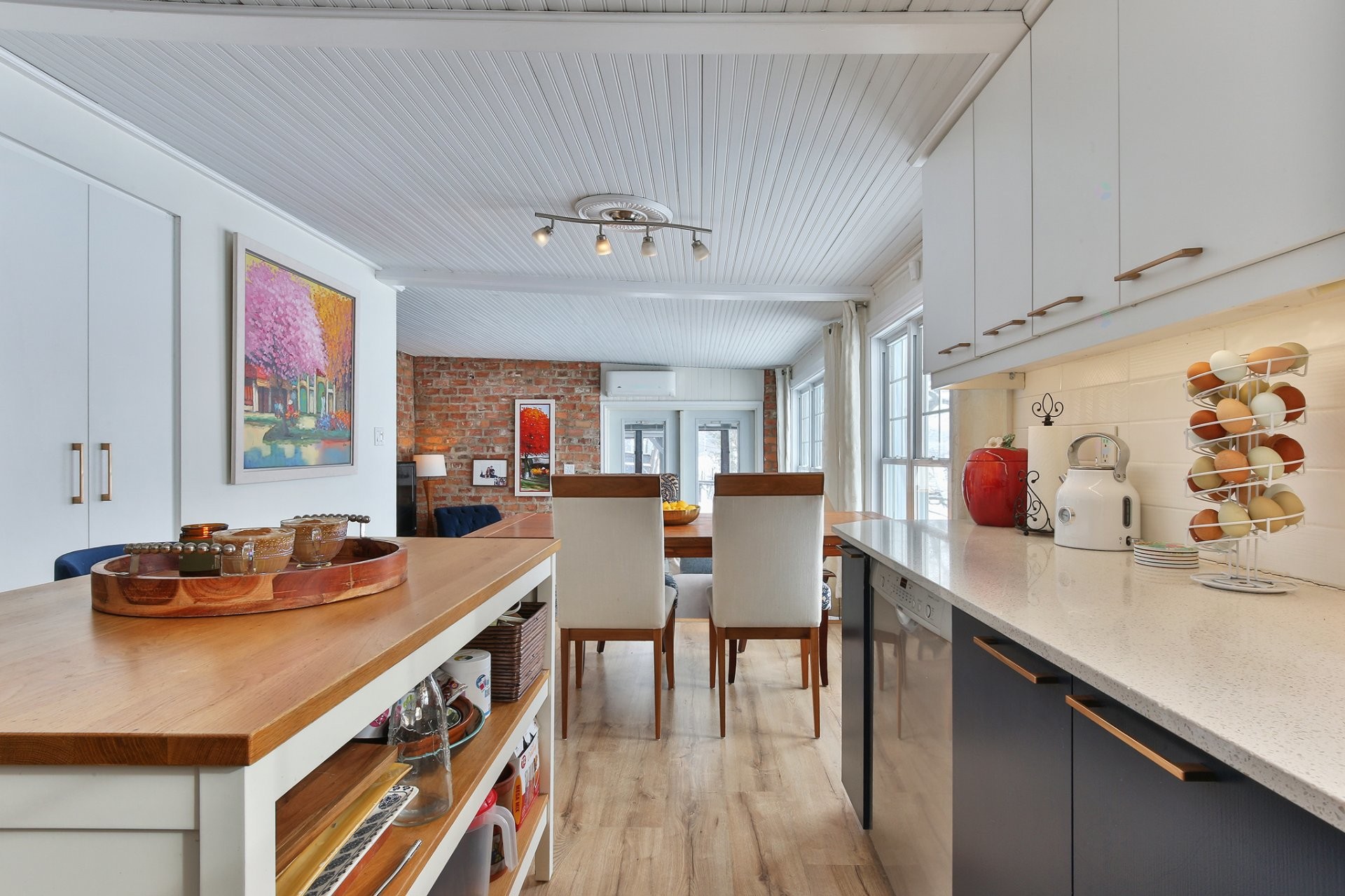 









357


Rue Jean-Talon

,
Saint-Jean-sur-Richelieu,




QC
J2W1M7

