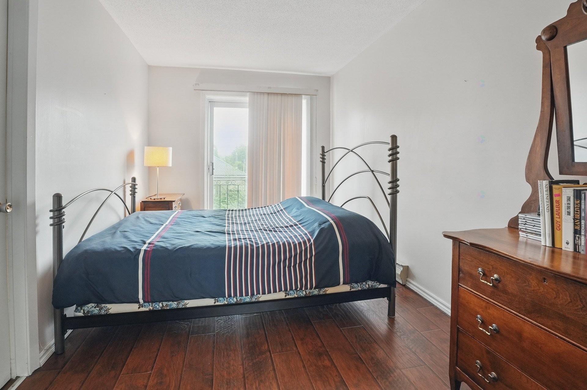 









76


Rue Nicolet

,
Gatineau (Hull),




QC
J8Y2J5

