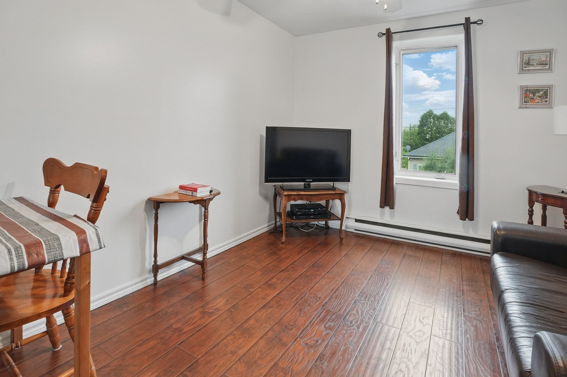 









76


Rue Nicolet

,
Gatineau (Hull),




QC
J8Y2J5

