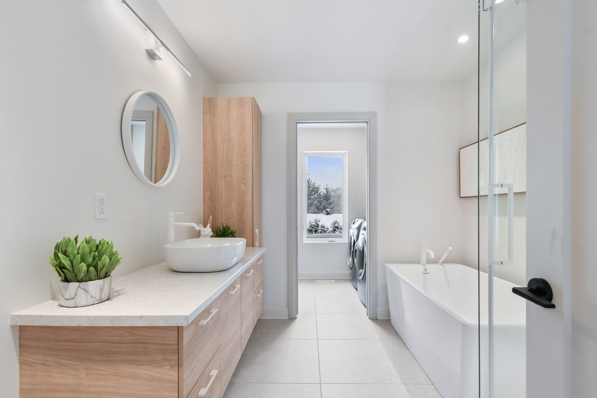 









168

 - 170


42e Avenue

,
Terrebonne (Terrebonne),




QC
J6Y1H4

