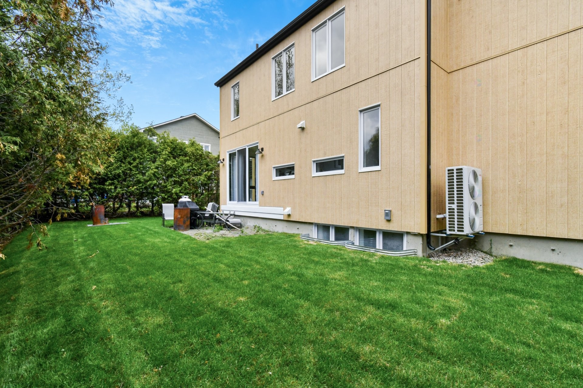









168

 - 170


42e Avenue

,
Terrebonne (Terrebonne),




QC
J6Y1H4

