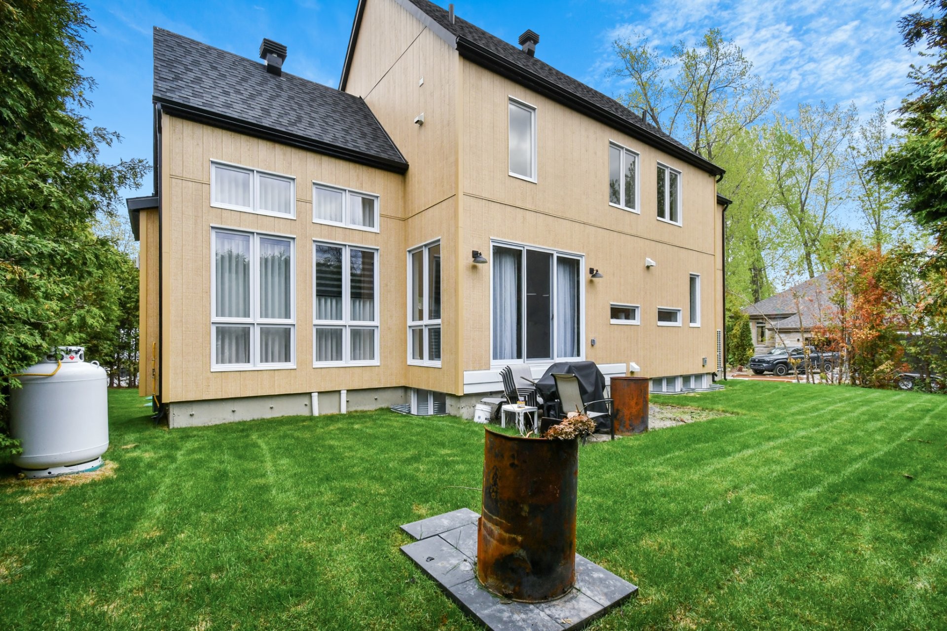 









168

 - 170


42e Avenue

,
Terrebonne (Terrebonne),




QC
J6Y1H4


