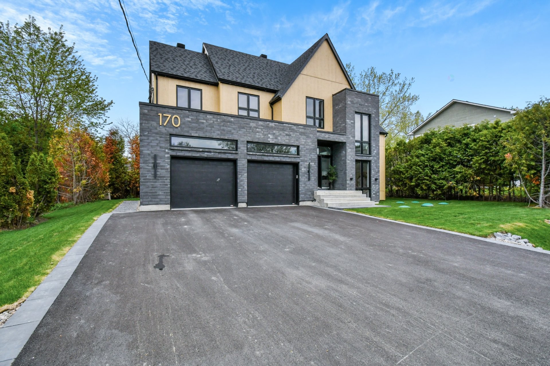 









168

 - 170


42e Avenue

,
Terrebonne (Terrebonne),




QC
J6Y1H4

