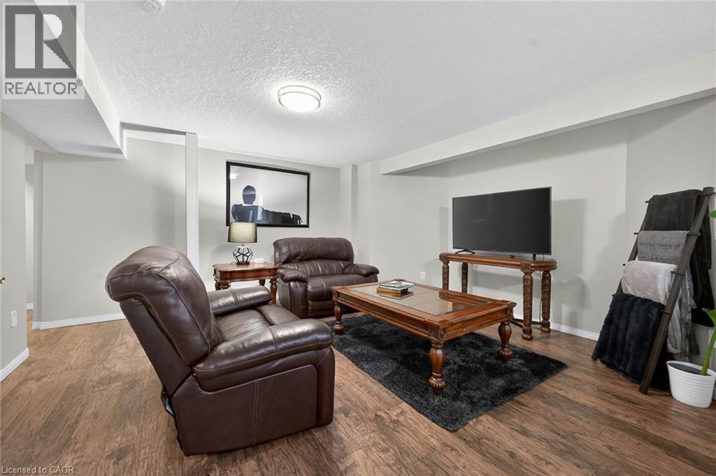 












90 KORTRIGHT Road E

,
Guelph,




Ontario
N1G4N8

