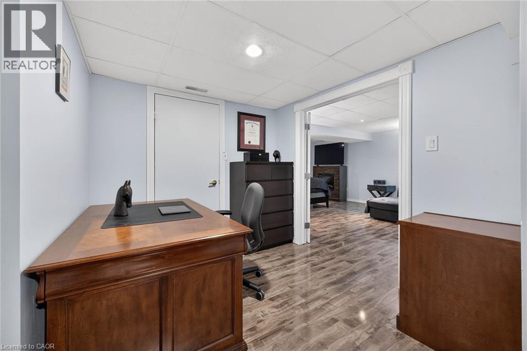 












90 KORTRIGHT Road E

,
Guelph,




Ontario
N1G4N8

