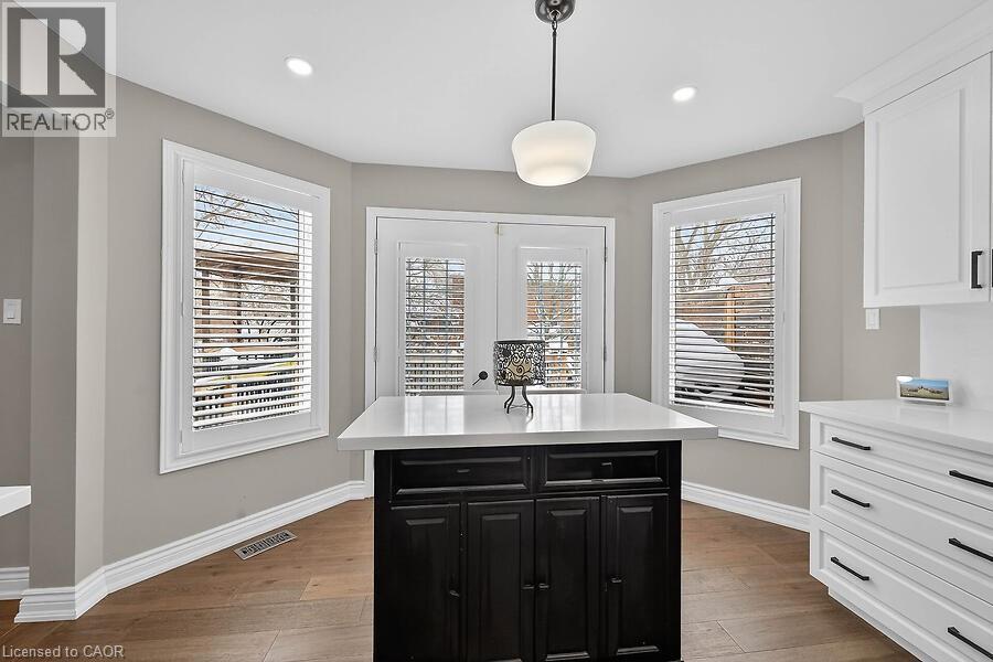 












90 KORTRIGHT Road E

,
Guelph,




Ontario
N1G4N8

