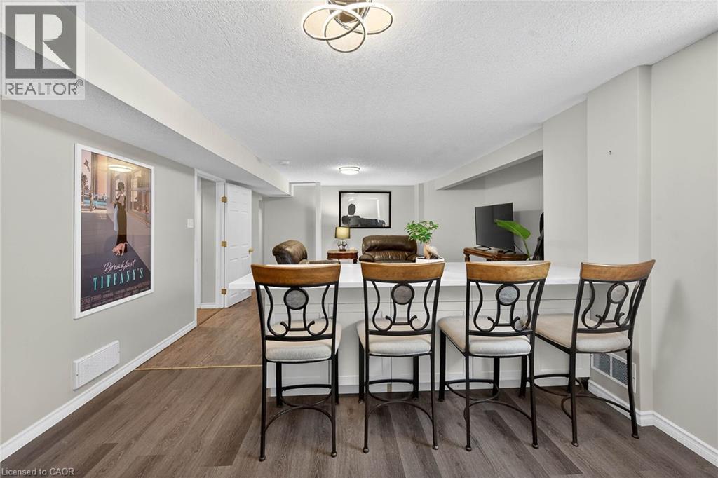 












90 KORTRIGHT Road E

,
Guelph,




Ontario
N1G4N8

