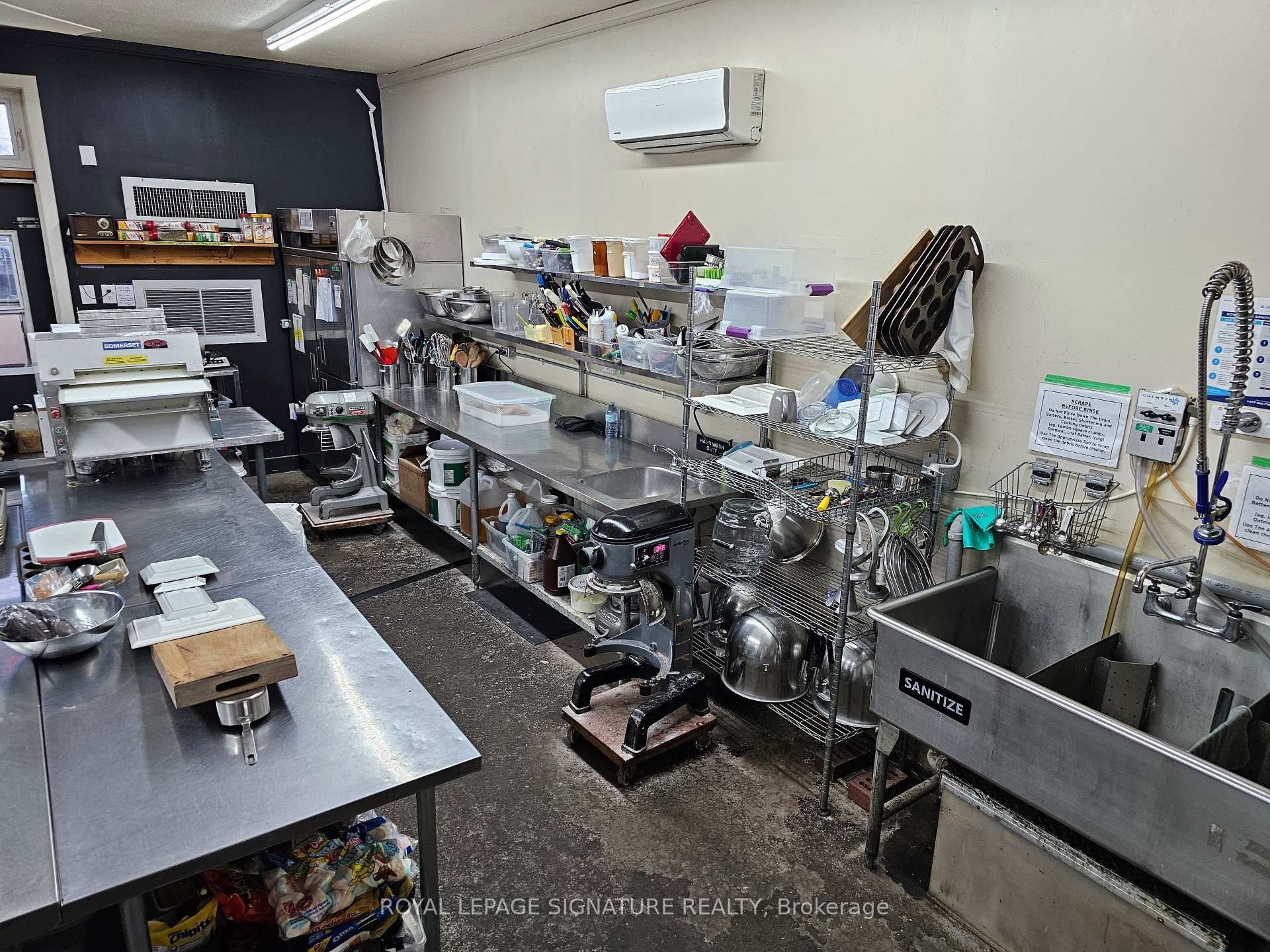 









3469


Lake Shore

Boulevard West,
Toronto,




ON
M8W 1N2

