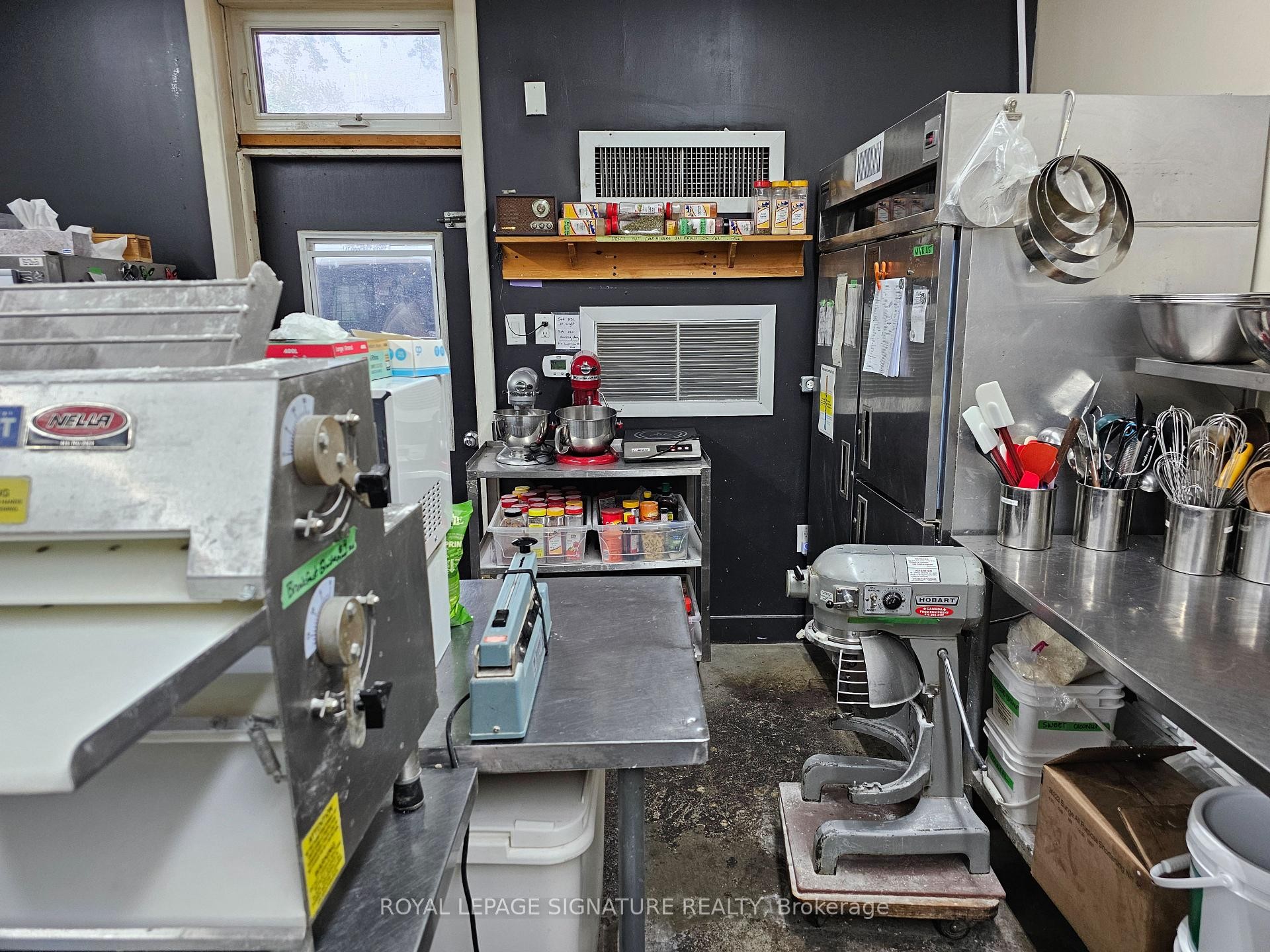 









3469


Lake Shore

Boulevard West,
Toronto,




ON
M8W 1N2

