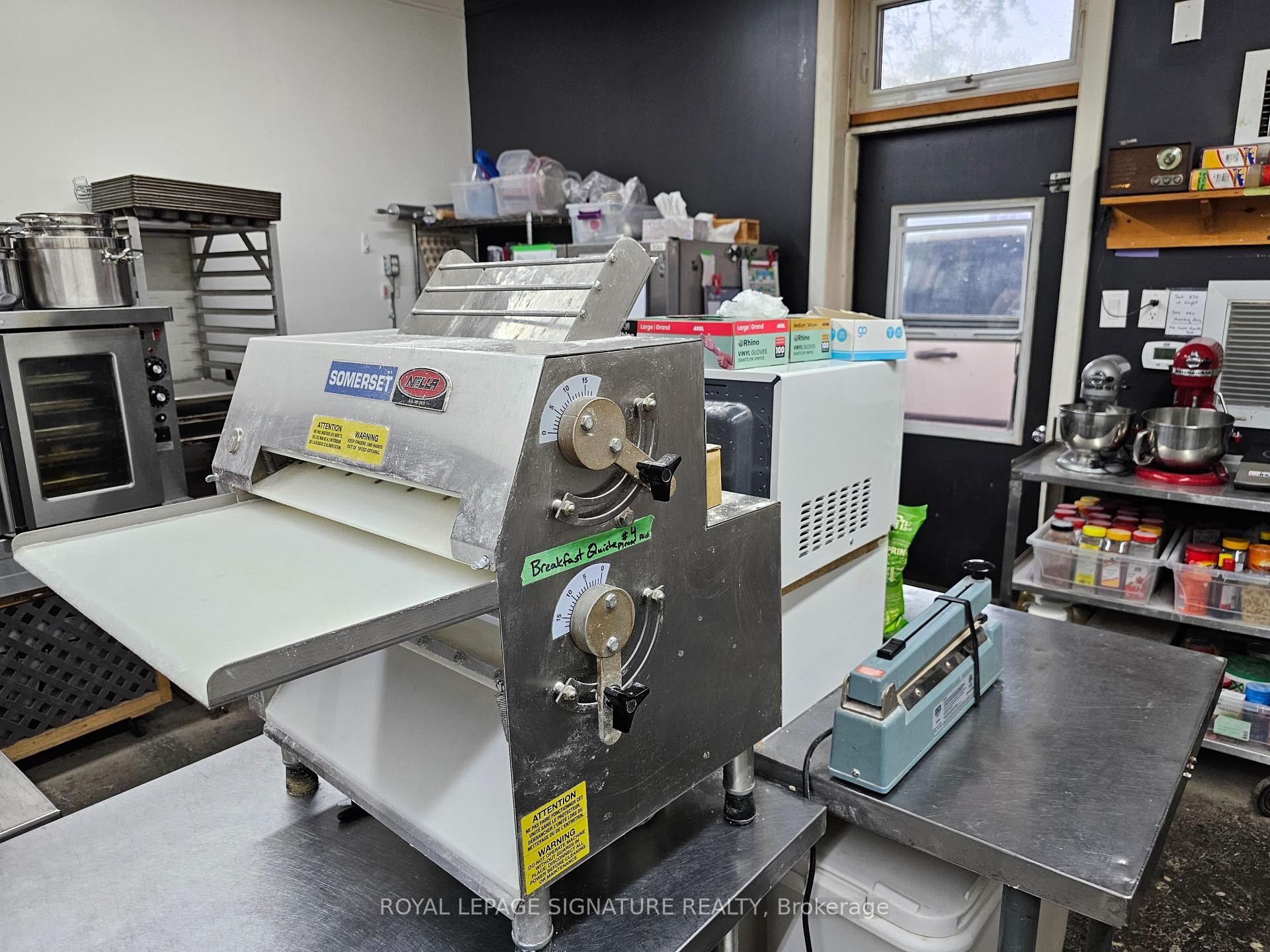 









3469


Lake Shore

Boulevard West,
Toronto,




ON
M8W 1N2

