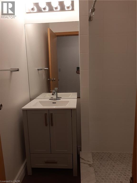 












12 BRIDGEPORT Road E Unit# 22

,
Waterloo,




Ontario
N2J2J3

