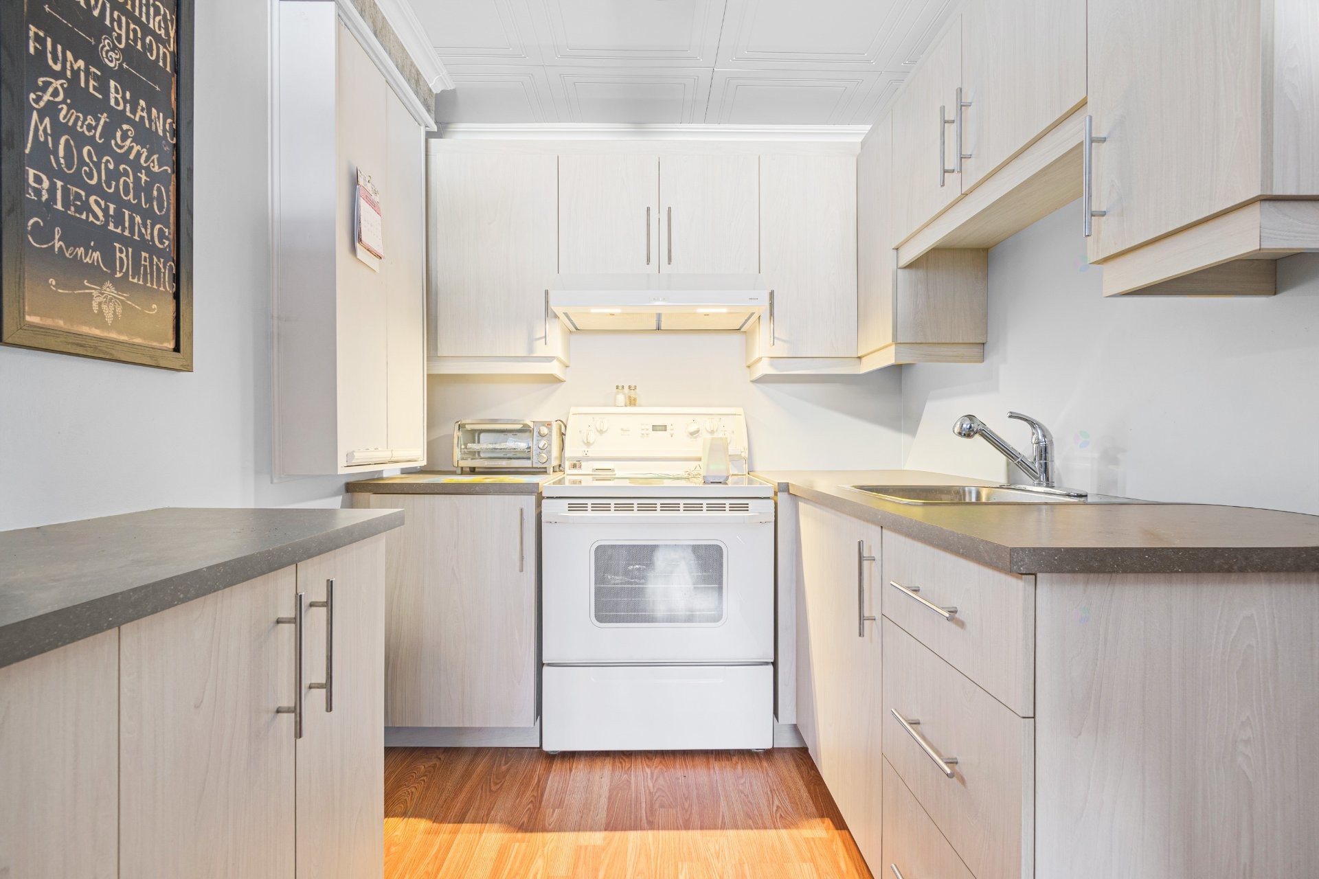 









9


Rue du Boisé

,
Lachute,




QC
J8H4N4

