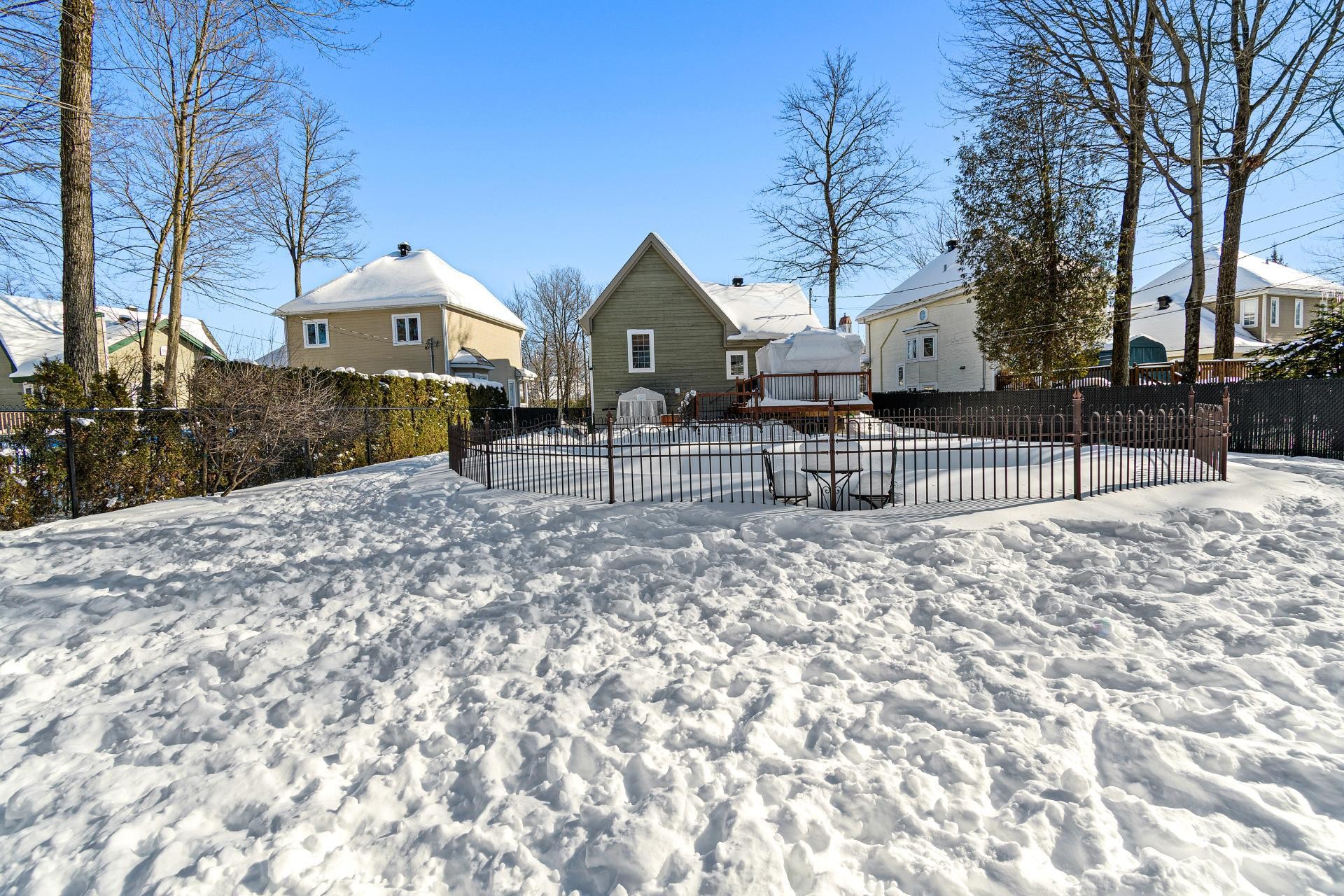 









9


Rue du Boisé

,
Lachute,




QC
J8H4N4

