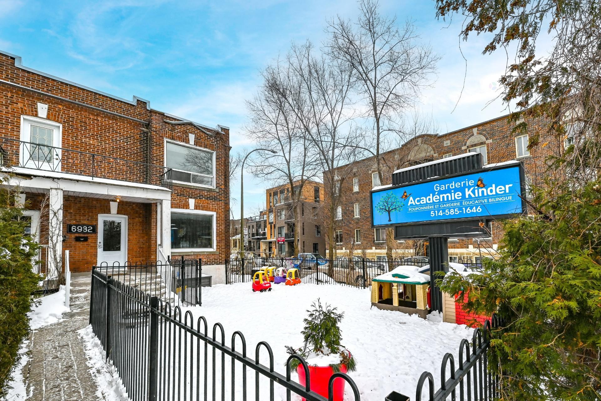 









6930

 - 6932


Rue Sherbrooke O.

,
Montréal (Côte-des-Neiges/Notre-Dame-de-Grâce),




QC
H4B1P9

