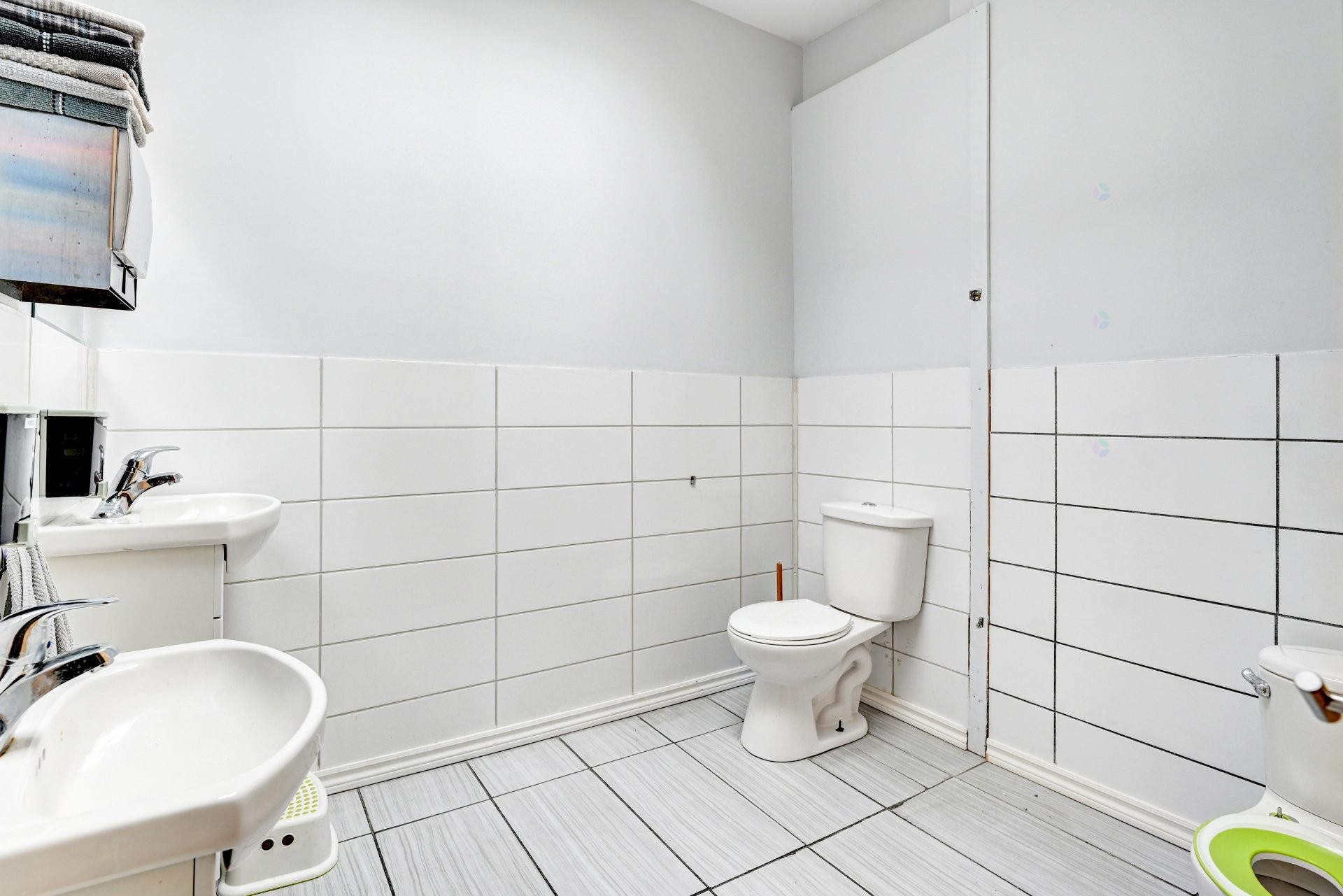 









6930

 - 6932


Rue Sherbrooke O.

,
Montréal (Côte-des-Neiges/Notre-Dame-de-Grâce),




QC
H4B1P9

