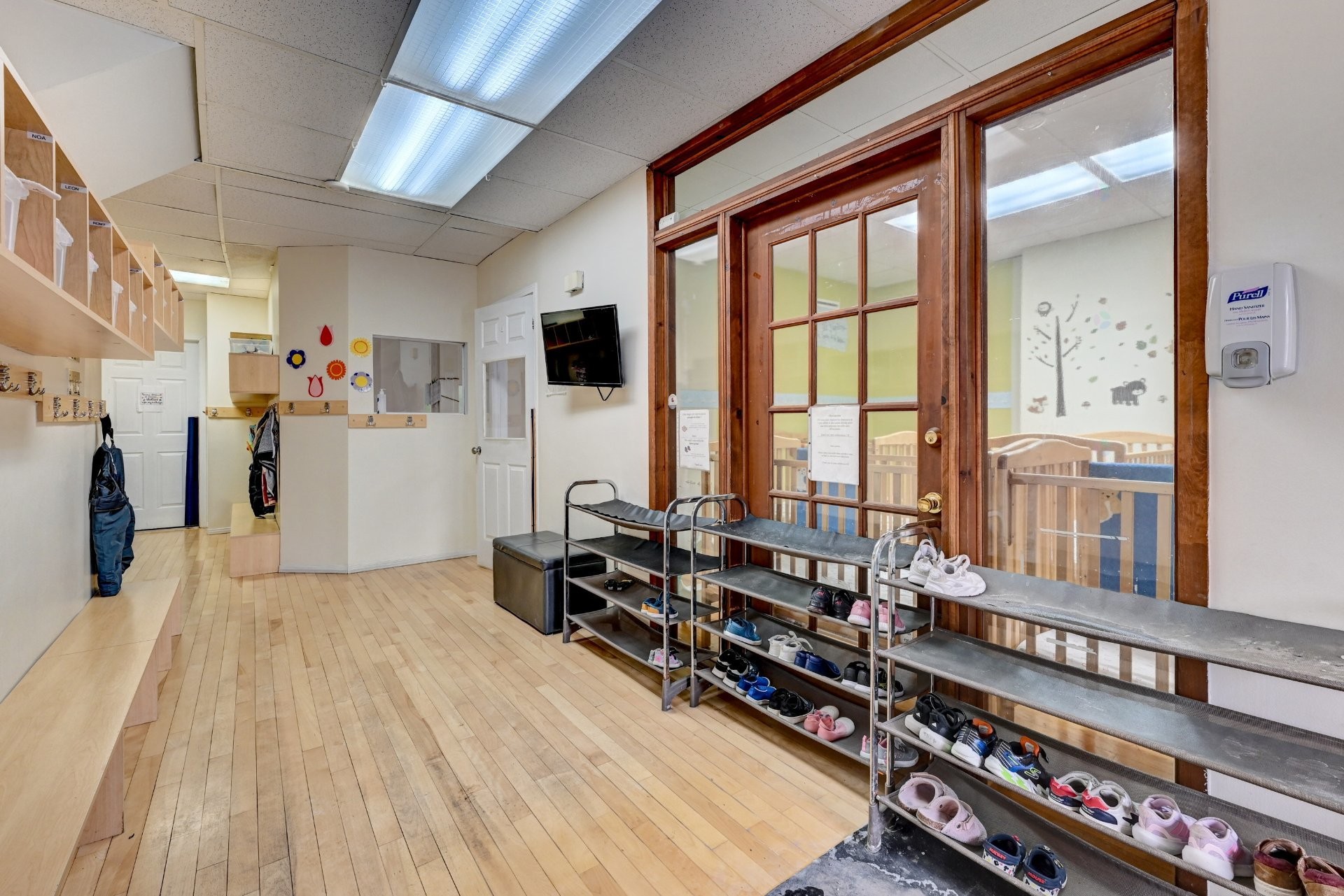 









6930

 - 6932


Rue Sherbrooke O.

,
Montréal (Côte-des-Neiges/Notre-Dame-de-Grâce),




QC
H4B1P9

