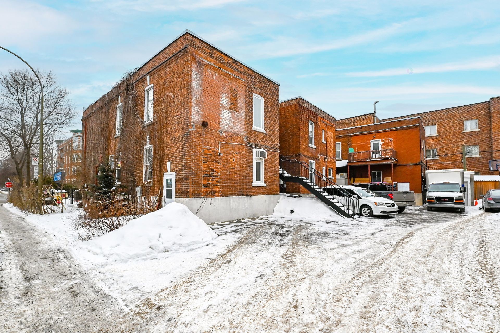 









6930

 - 6932


Rue Sherbrooke O.

,
Montréal (Côte-des-Neiges/Notre-Dame-de-Grâce),




QC
H4B1P9

