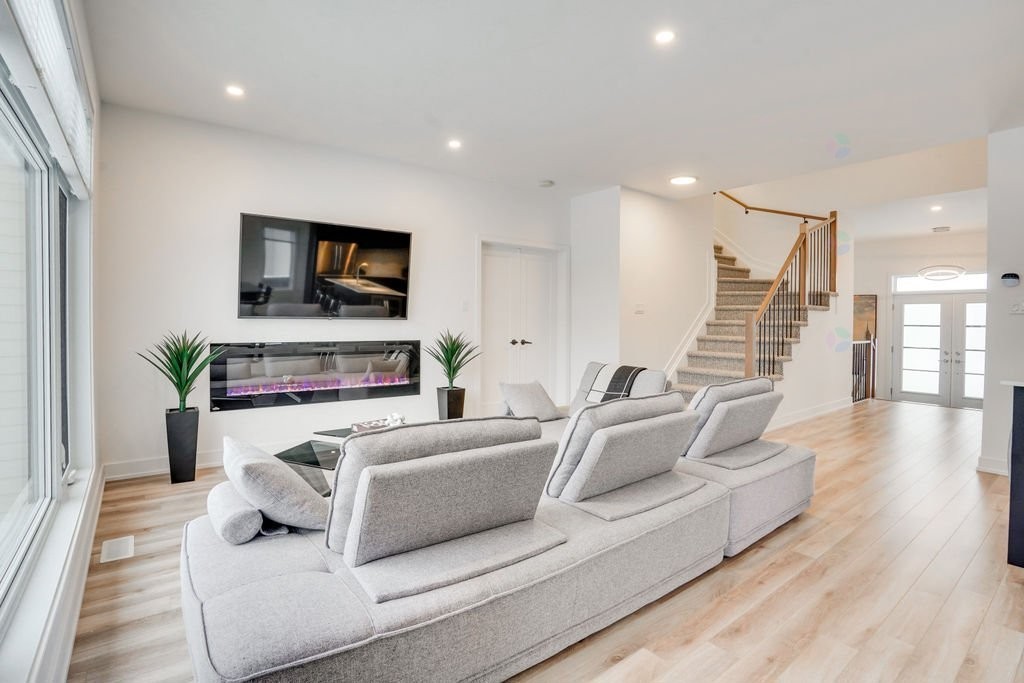 









319


Rue de la Sève

,
Gatineau (Gatineau),




QC
J8V0L2

