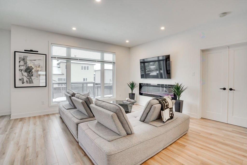 









319


Rue de la Sève

,
Gatineau (Gatineau),




QC
J8V0L2

