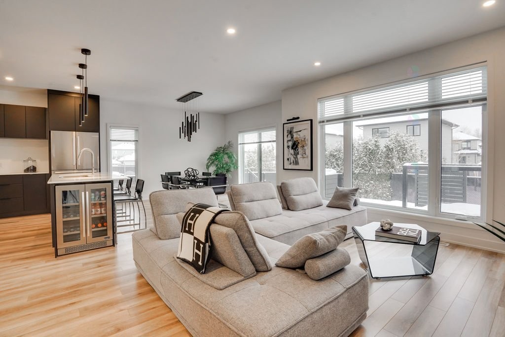 









319


Rue de la Sève

,
Gatineau (Gatineau),




QC
J8V0L2

