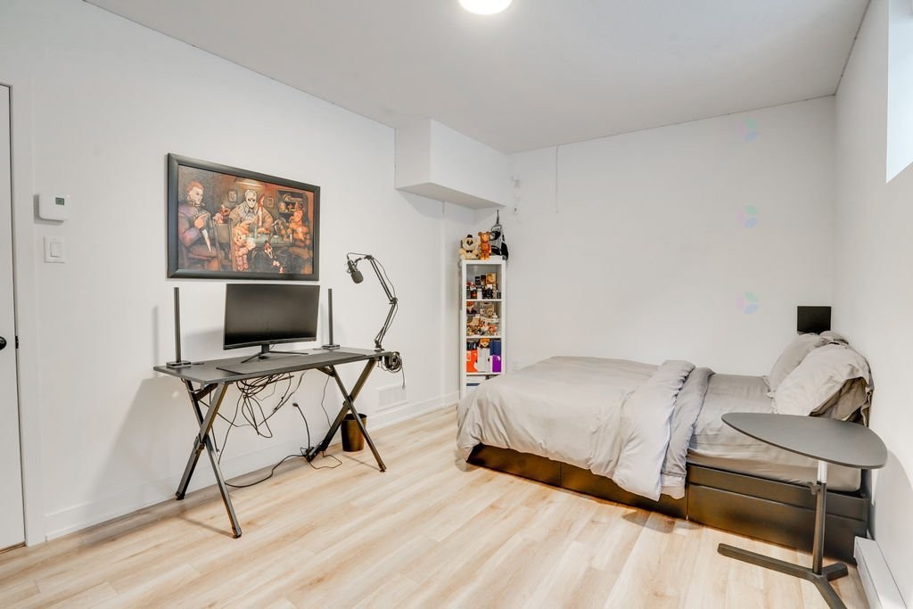 









319


Rue de la Sève

,
Gatineau (Gatineau),




QC
J8V0L2

