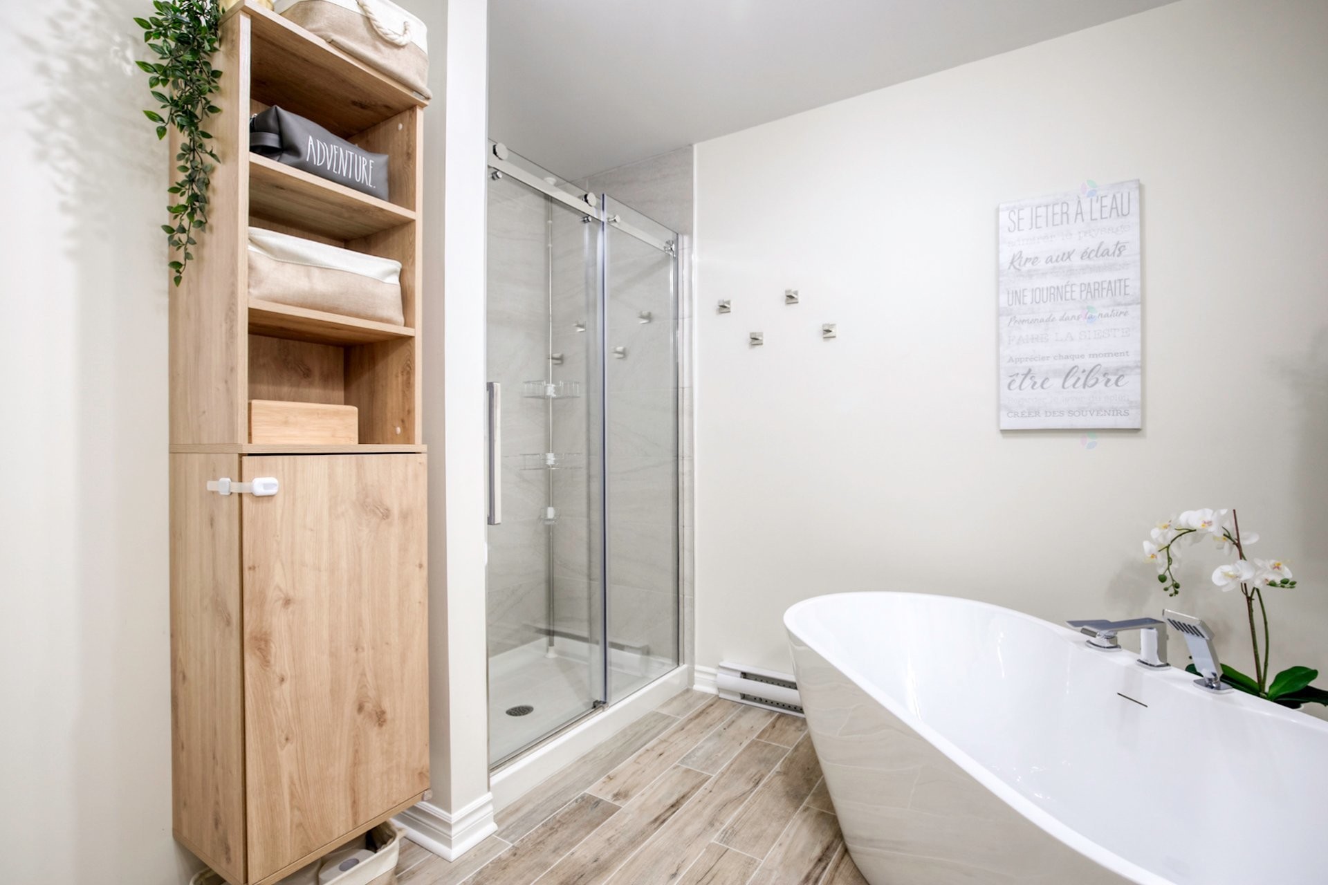 









7220


Boul. Cousineau

, 3,
Longueuil (Saint-Hubert),




QC
J3Y0H9

