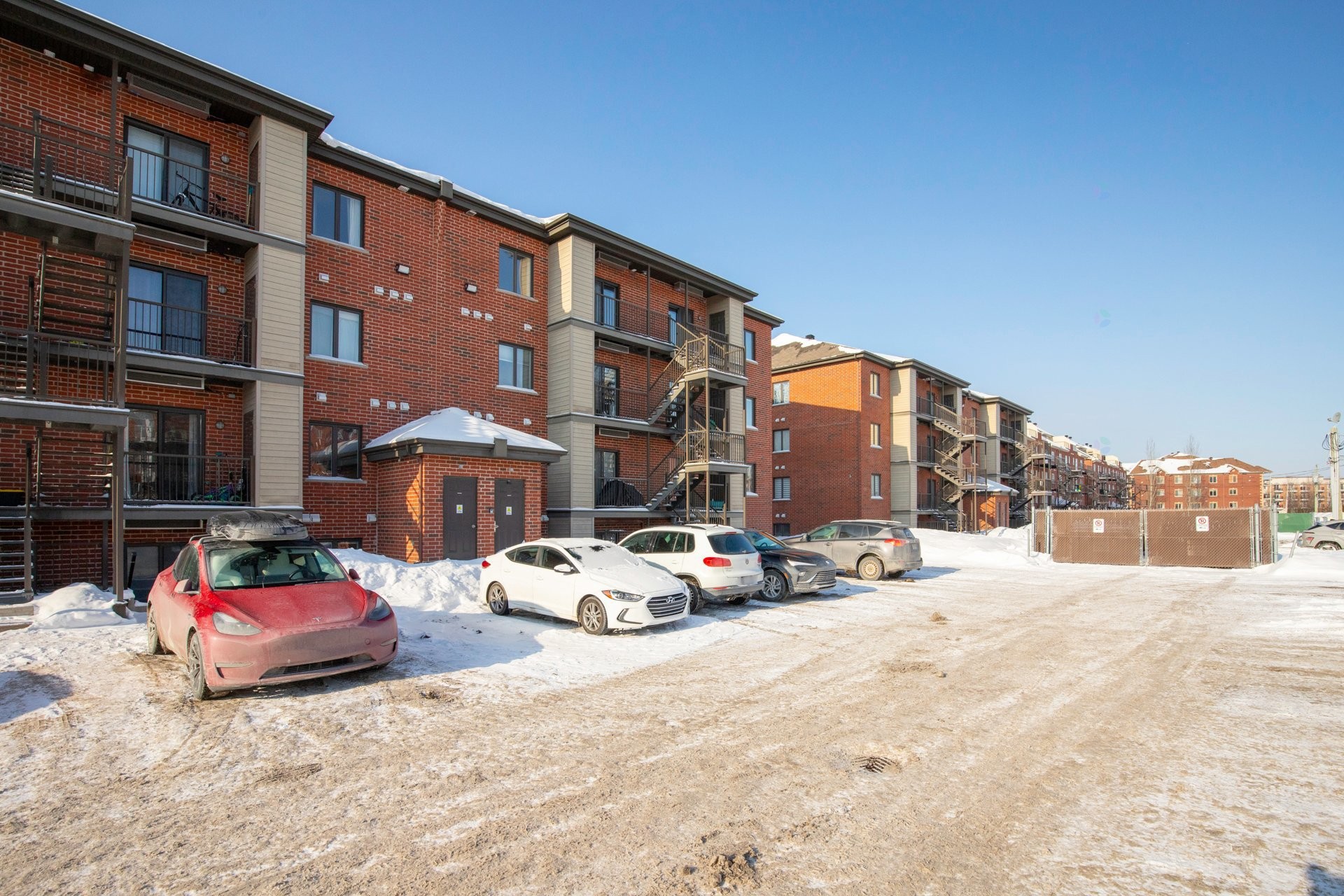 









7220


Boul. Cousineau

, 3,
Longueuil (Saint-Hubert),




QC
J3Y0H9

