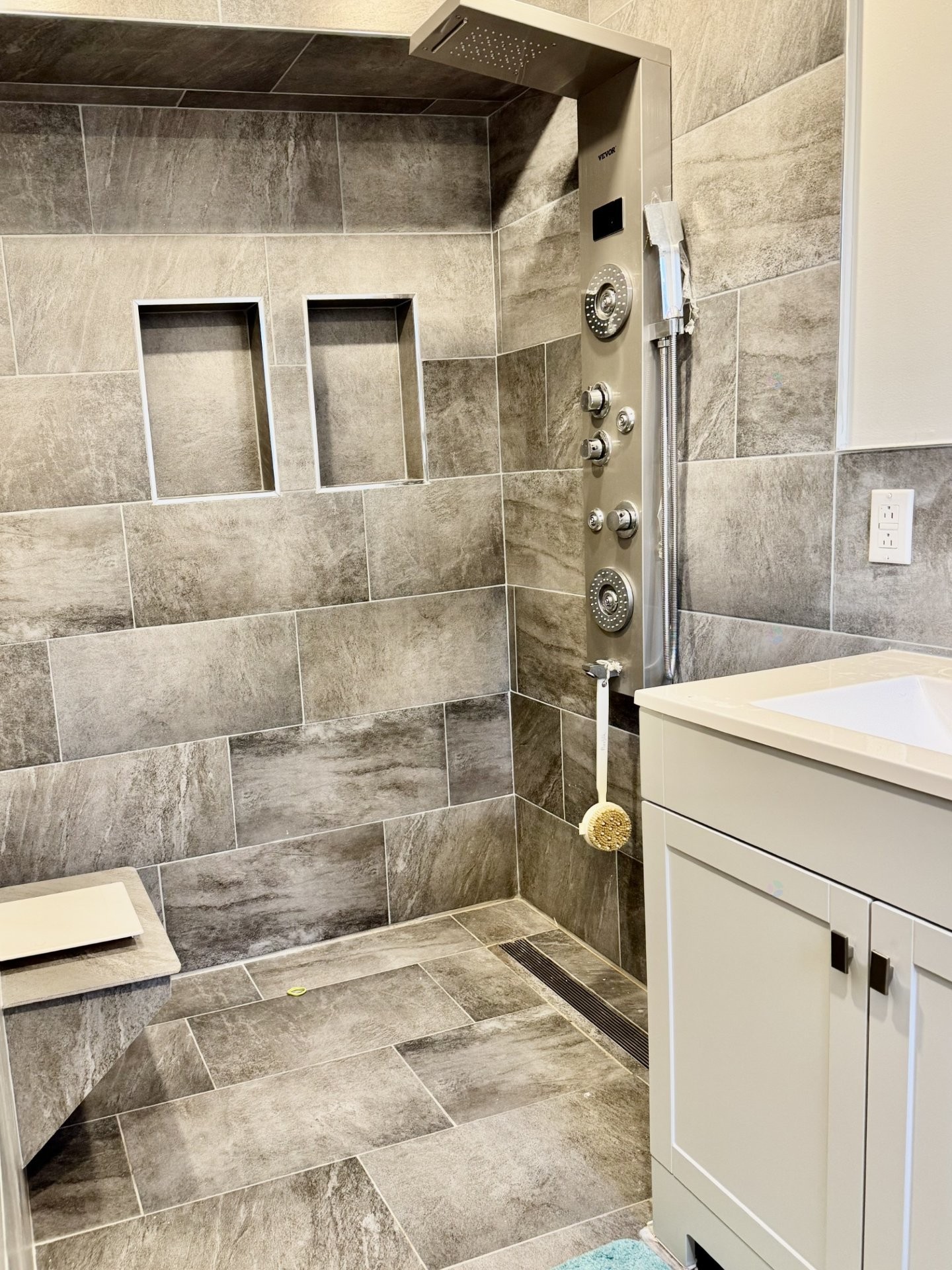 









3308


Rue Flavie

,
Laval (Fabreville),




QC
H7P1R5

