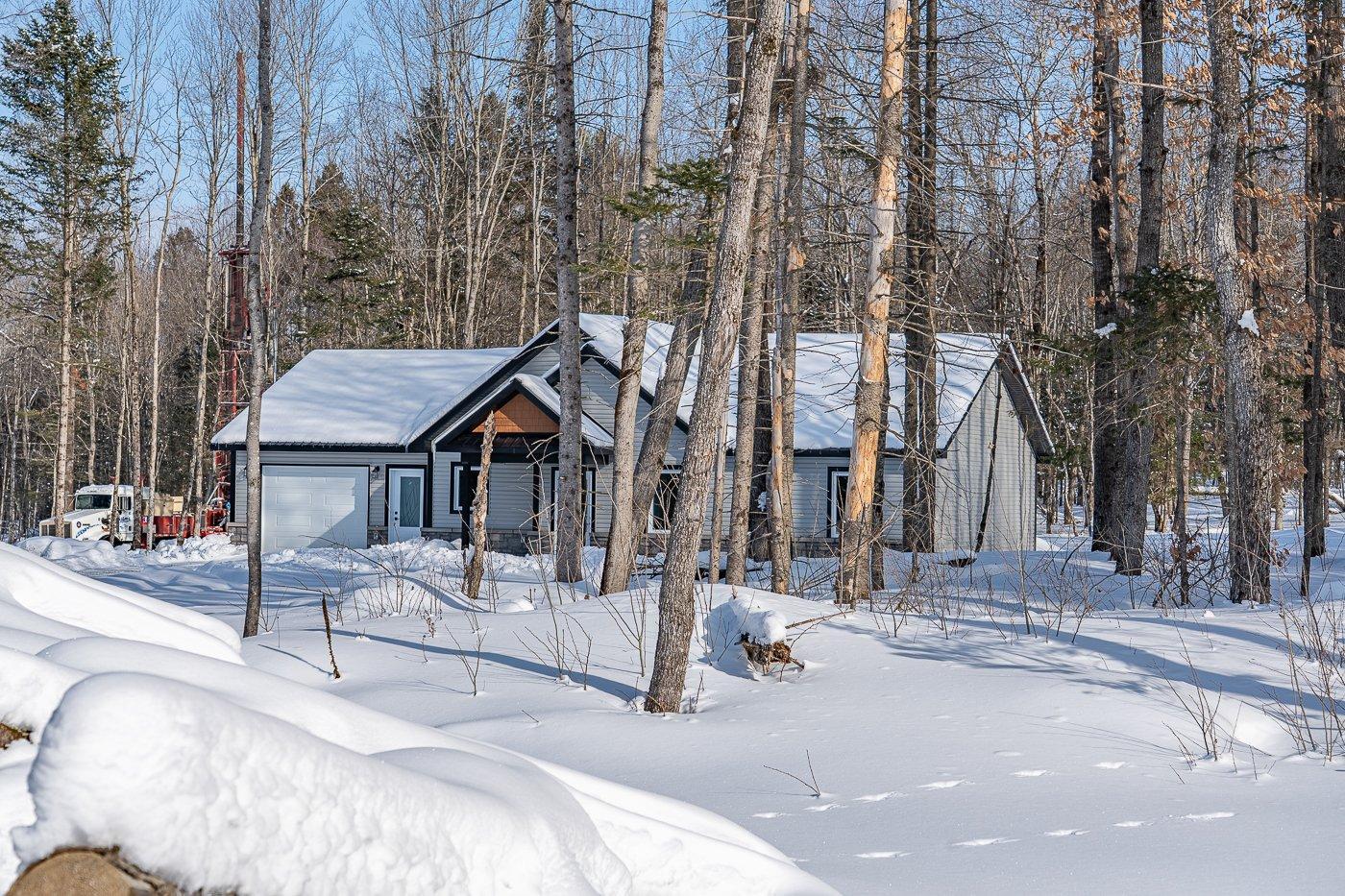 









113


Rue des Ruisseaux

,
Val-des-Sources,




QC
J1T0B2

