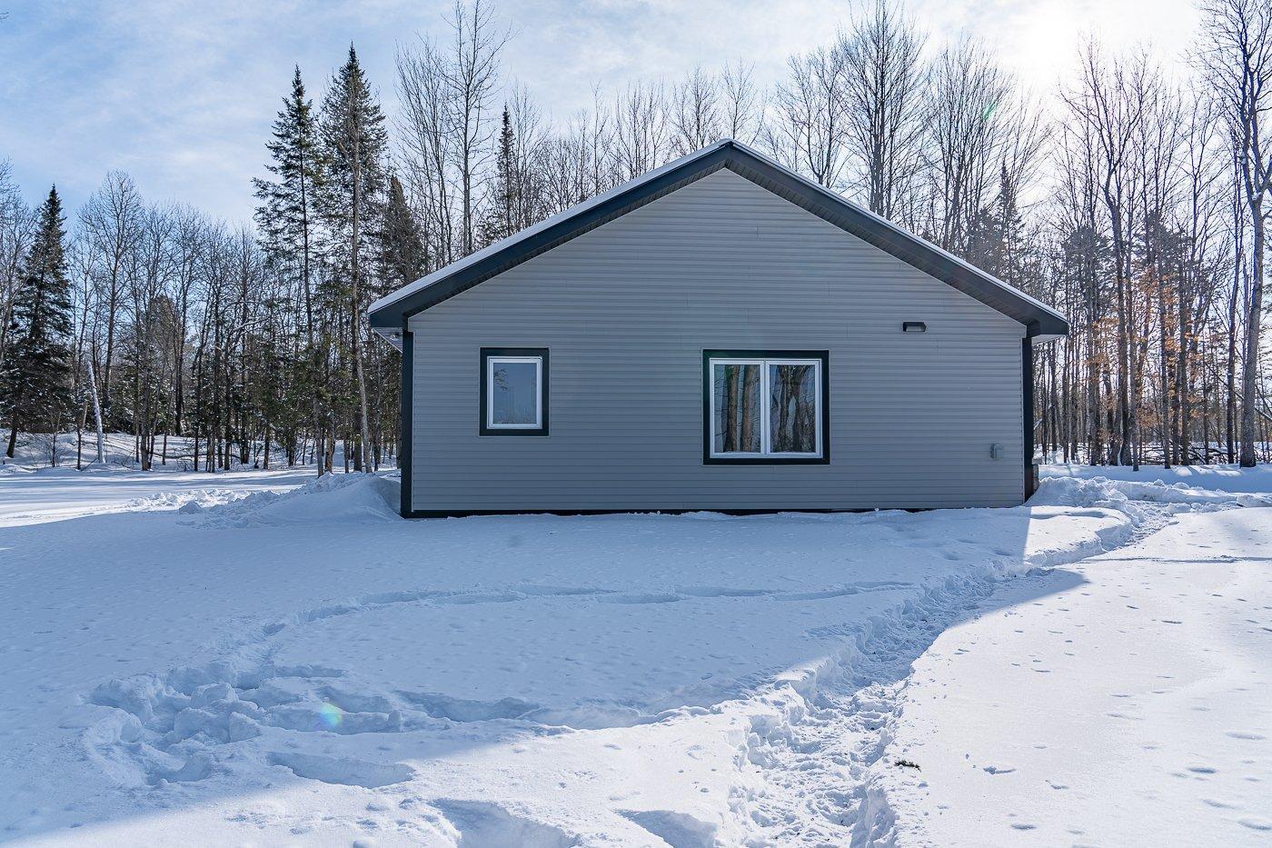 









113


Rue des Ruisseaux

,
Val-des-Sources,




QC
J1T0B2

