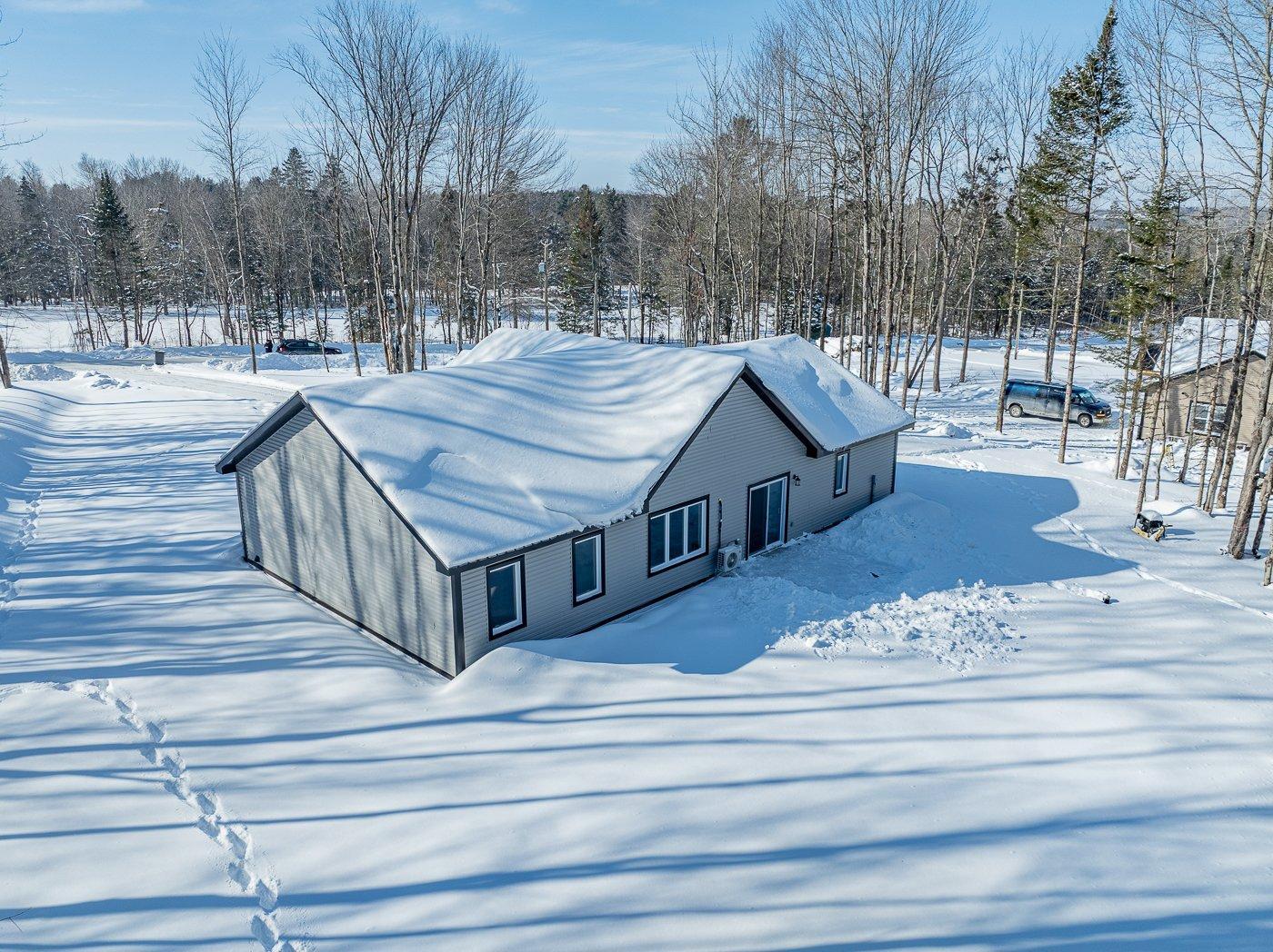 









113


Rue des Ruisseaux

,
Val-des-Sources,




QC
J1T0B2

