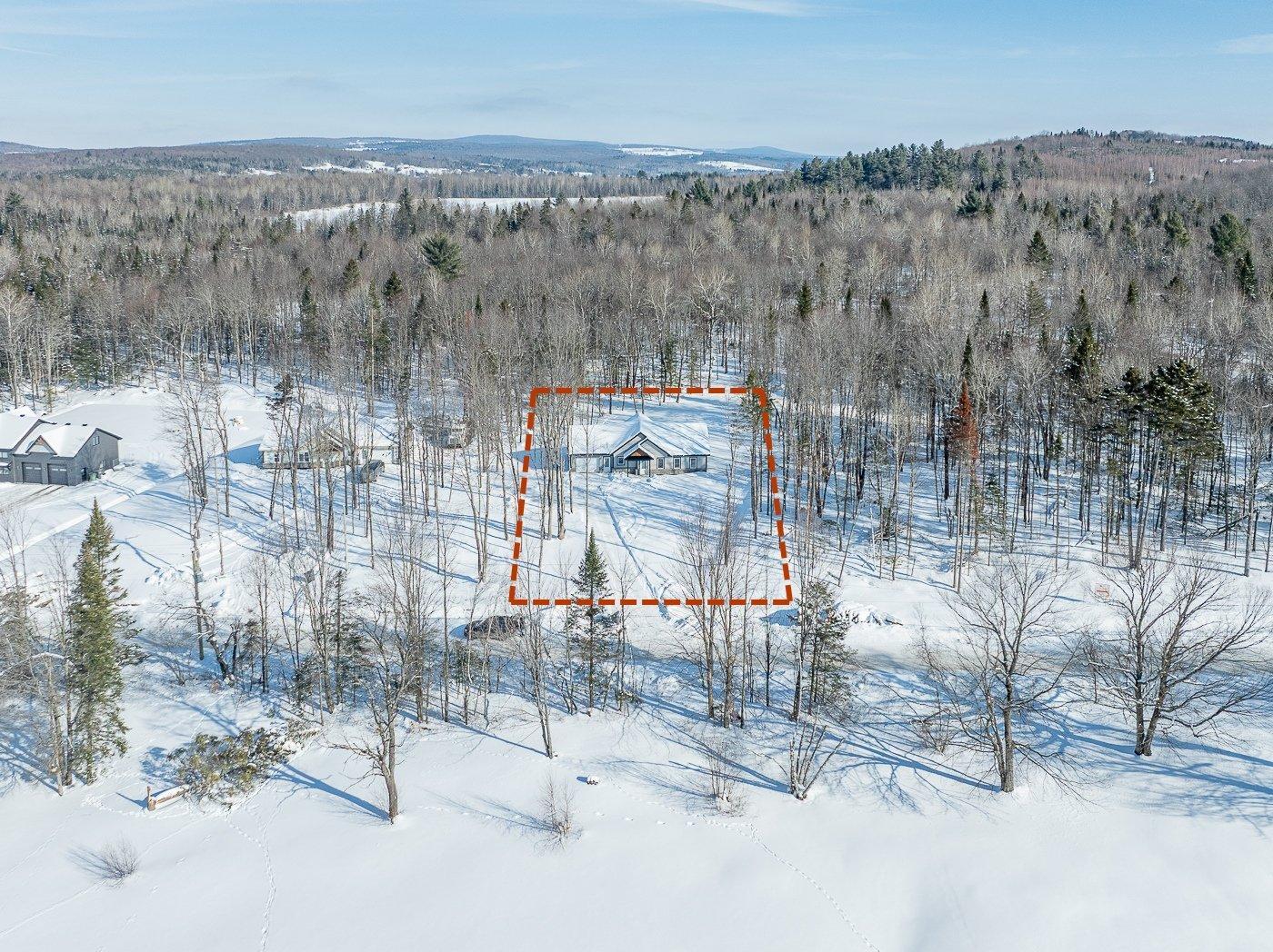 









113


Rue des Ruisseaux

,
Val-des-Sources,




QC
J1T0B2

