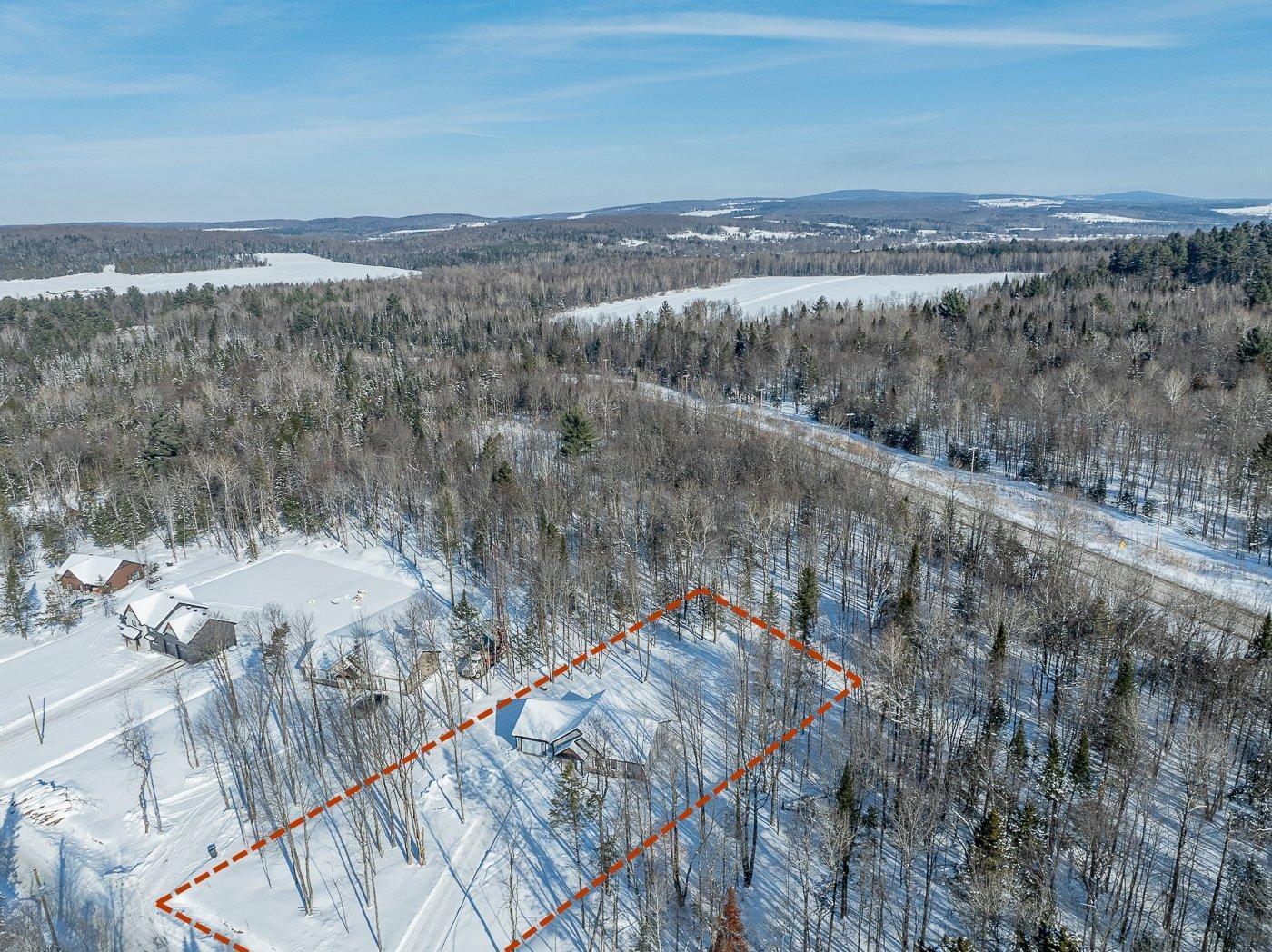 









113


Rue des Ruisseaux

,
Val-des-Sources,




QC
J1T0B2

