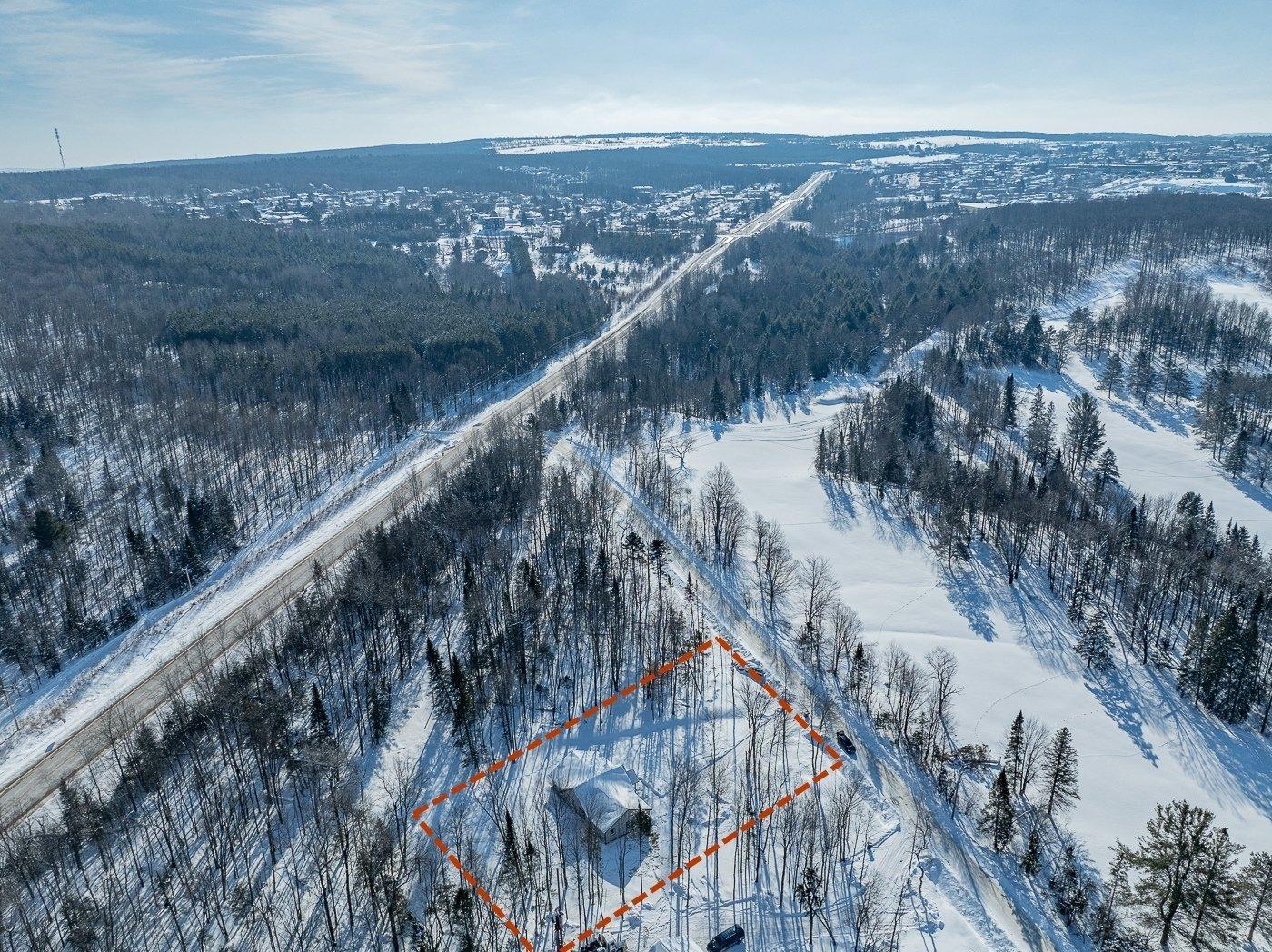 









113


Rue des Ruisseaux

,
Val-des-Sources,




QC
J1T0B2

