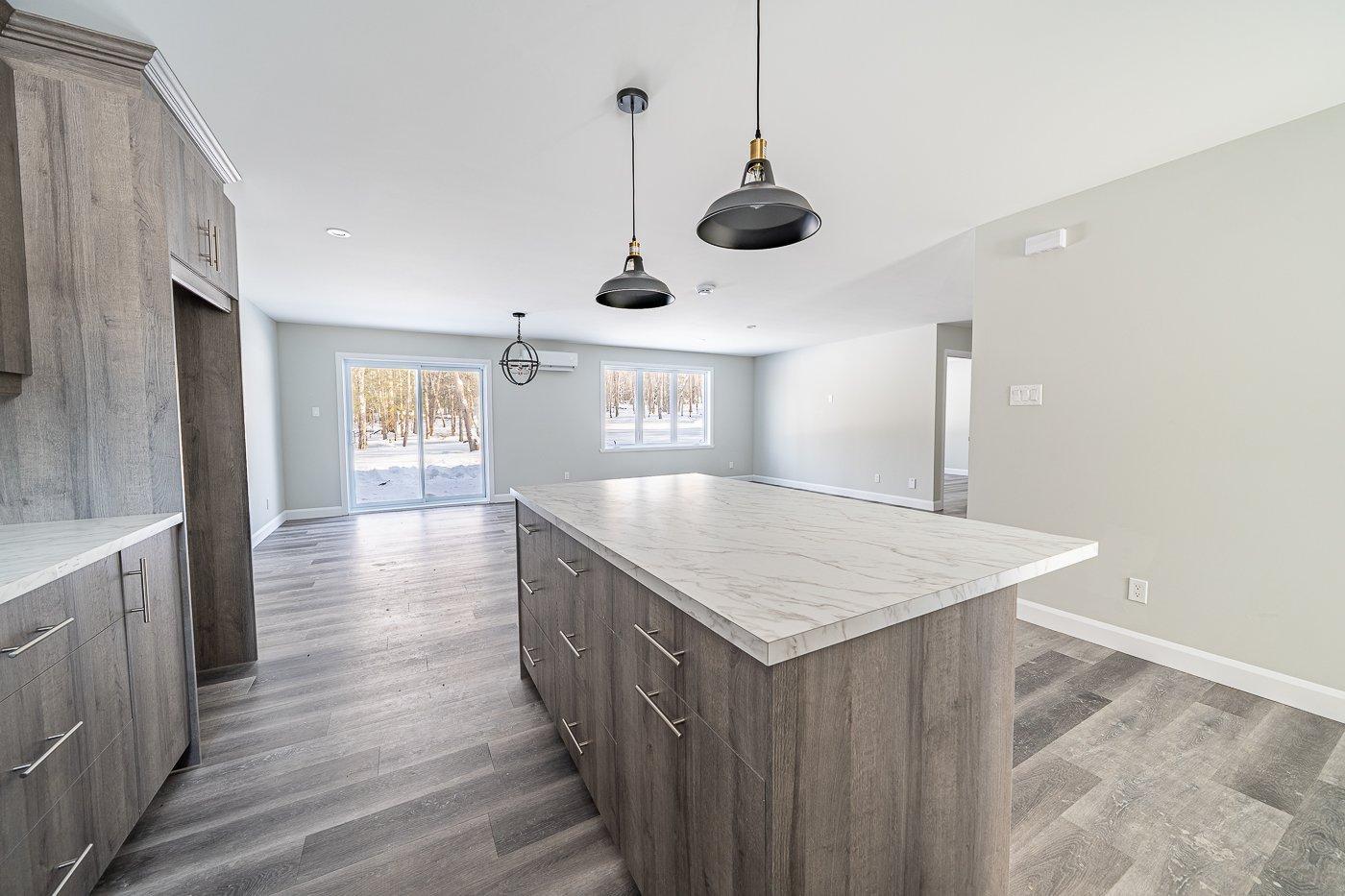 









113


Rue des Ruisseaux

,
Val-des-Sources,




QC
J1T0B2

