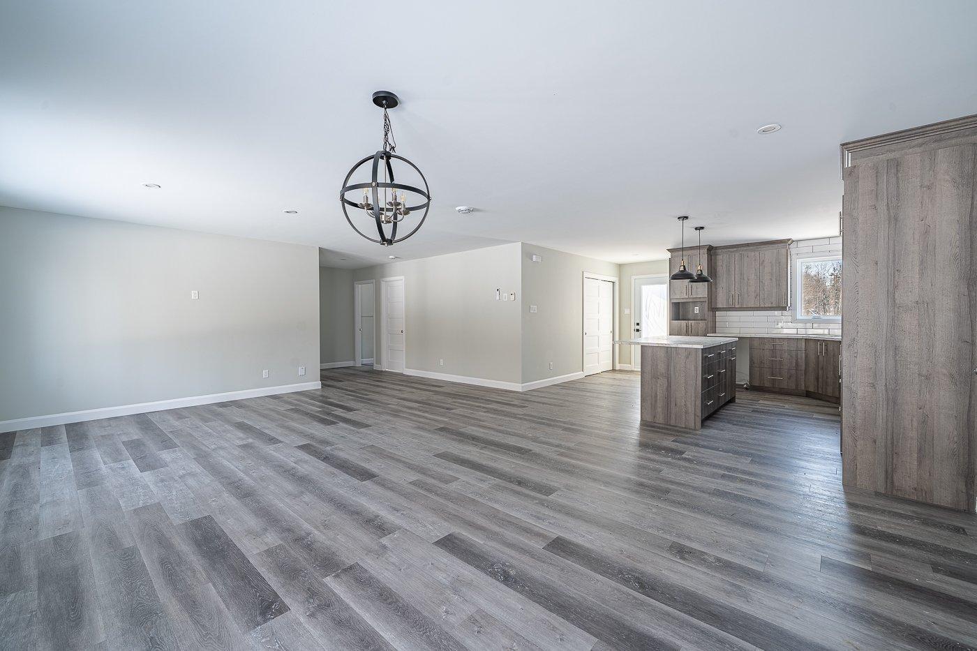 









113


Rue des Ruisseaux

,
Val-des-Sources,




QC
J1T0B2

