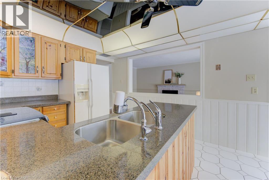 












21 SANDCLIFFE Place

,
Waterloo,




Ontario
N2T1A8

