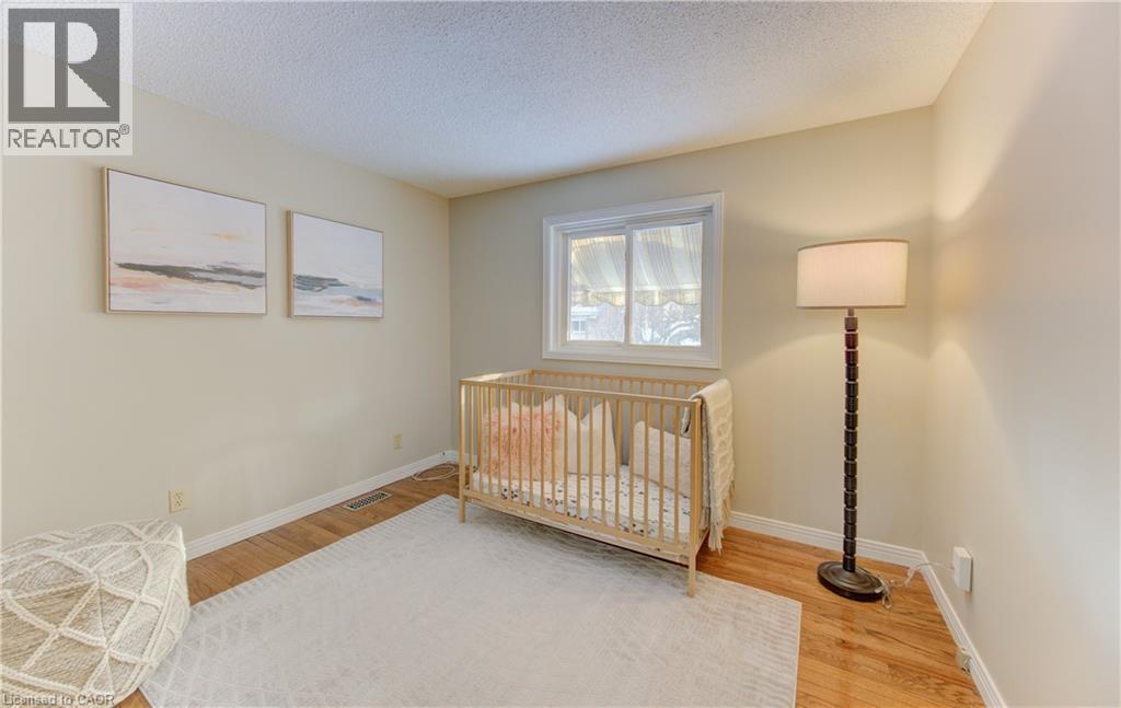 












21 SANDCLIFFE Place

,
Waterloo,




Ontario
N2T1A8

