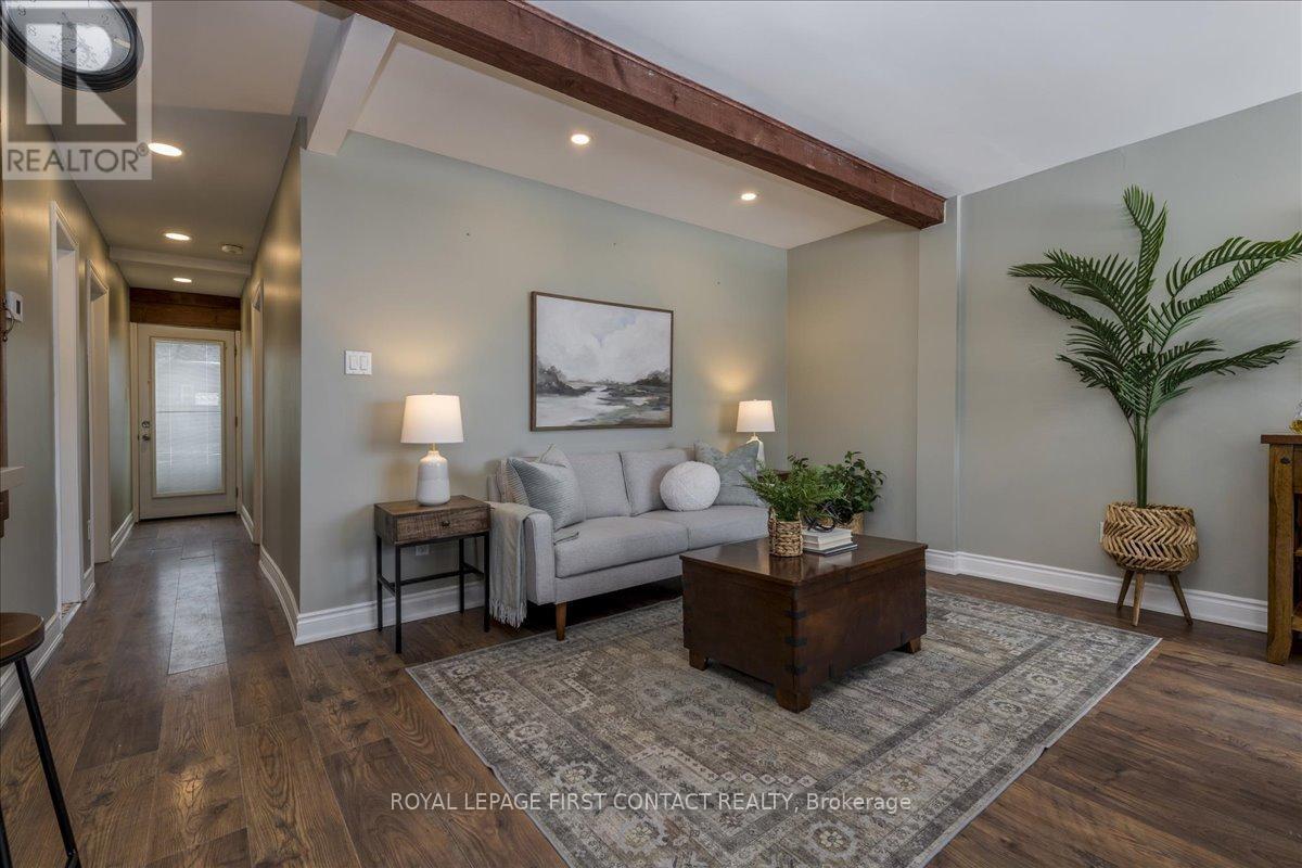 












159 CODRINGTON STREET

,
Barrie,




Ontario
L4M1R9

